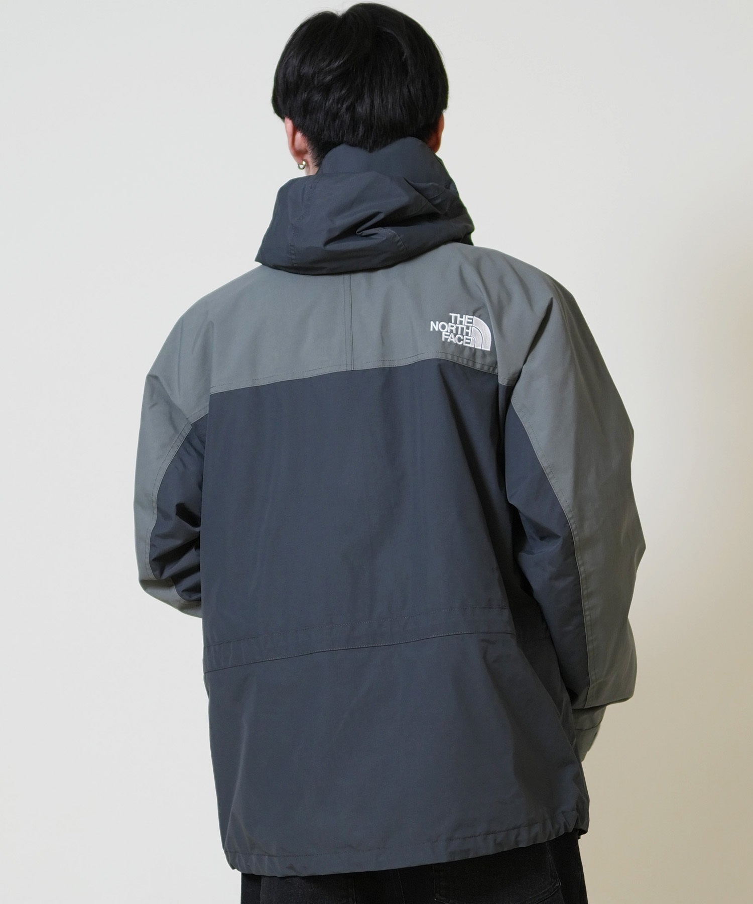 Shin THE NORTH FACE マウンテンパーカー 青・黒 THE NORTH FACE ザ・ノース・フェイス マウンテンパーカー