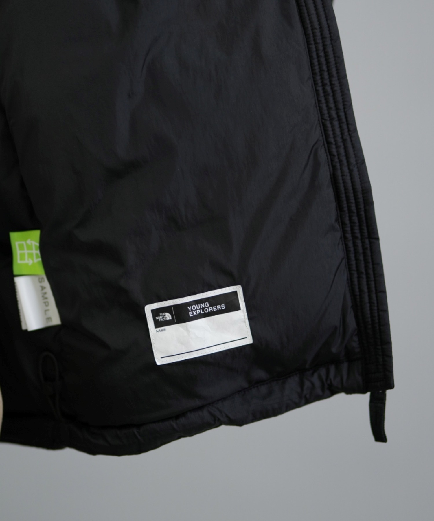 THE NORTH FACE ヌプシダウンジャケット　タグ付き未使用品 THE NORTH FACE - 入手困難品 ノースフェイス ヌプシ ダウンジャケット