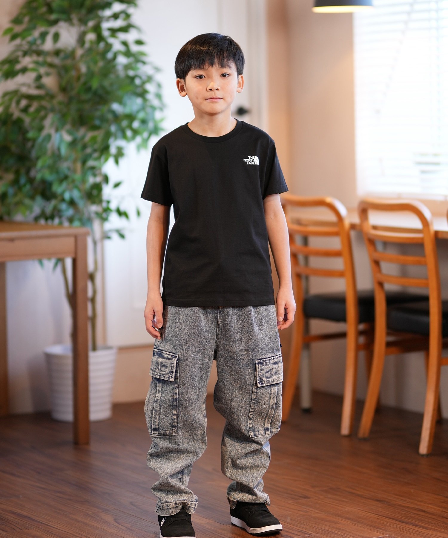 THE NORTH FACE ザ・ノース・フェイス Tシャツ キッズ 半袖 ショートスリーブバックスクエアロゴティー NTJ32538(W-130cm)