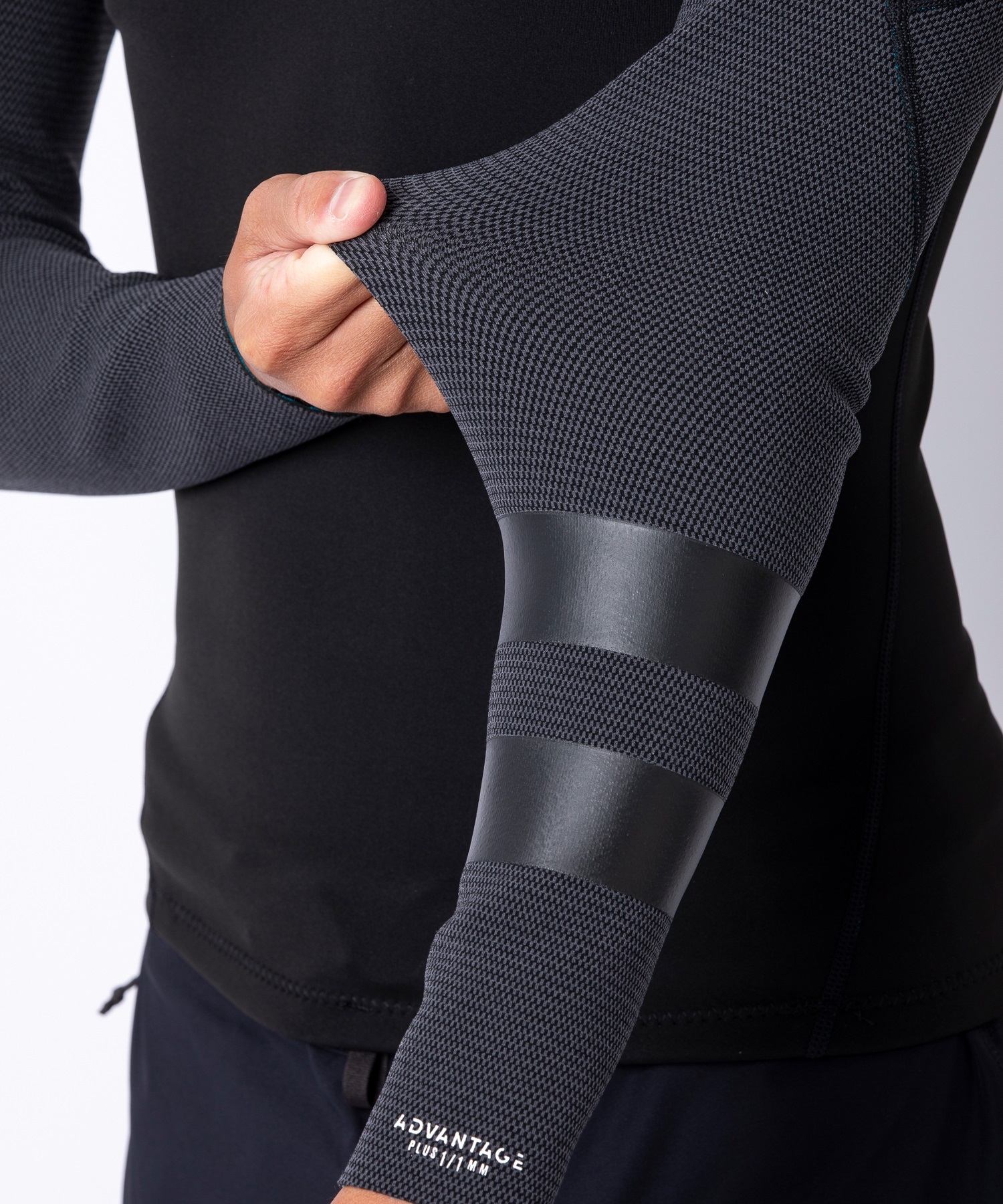 ✳️希少★未使用★メンズXL位★HURLEY★3mmロンスプ★超伸縮素材★日本製 Hurley ハーレー ADVANTAGE PLUS 2mm MZFZJK25 メンズ ウェットスーツ