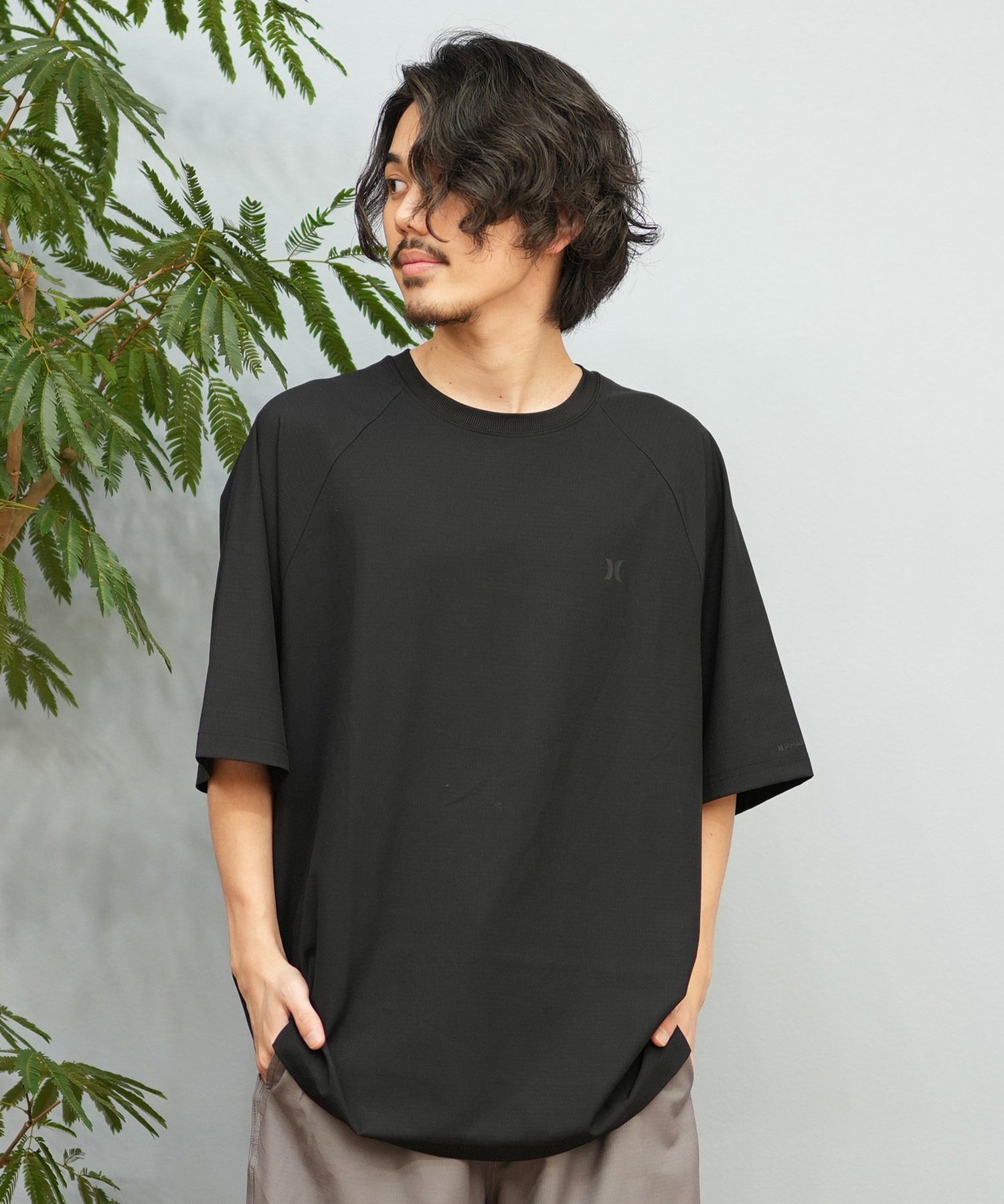 Hurley ハーレー 水着 ラッシュガード 半袖 Tシャツ メンズ ワンポイント ロゴ 水陸両用 撥水 吸水速乾 MUSS251089(WHT-M)