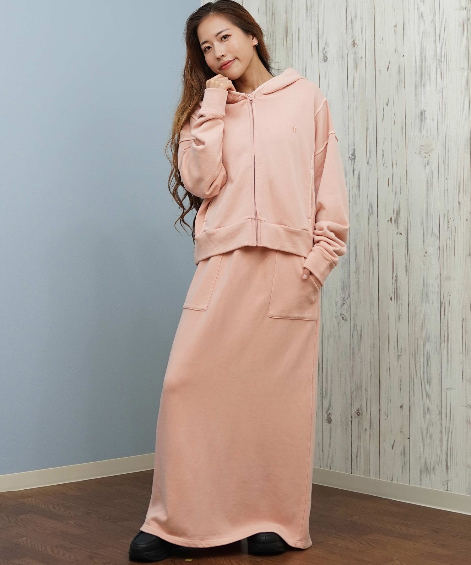 Hurley ハーレー ジップアップ パーカー レディース ワンポイント ロゴ 裏毛 SWEAT PIGMENT FZ HOODIE WCFF252030(ANVY-M)