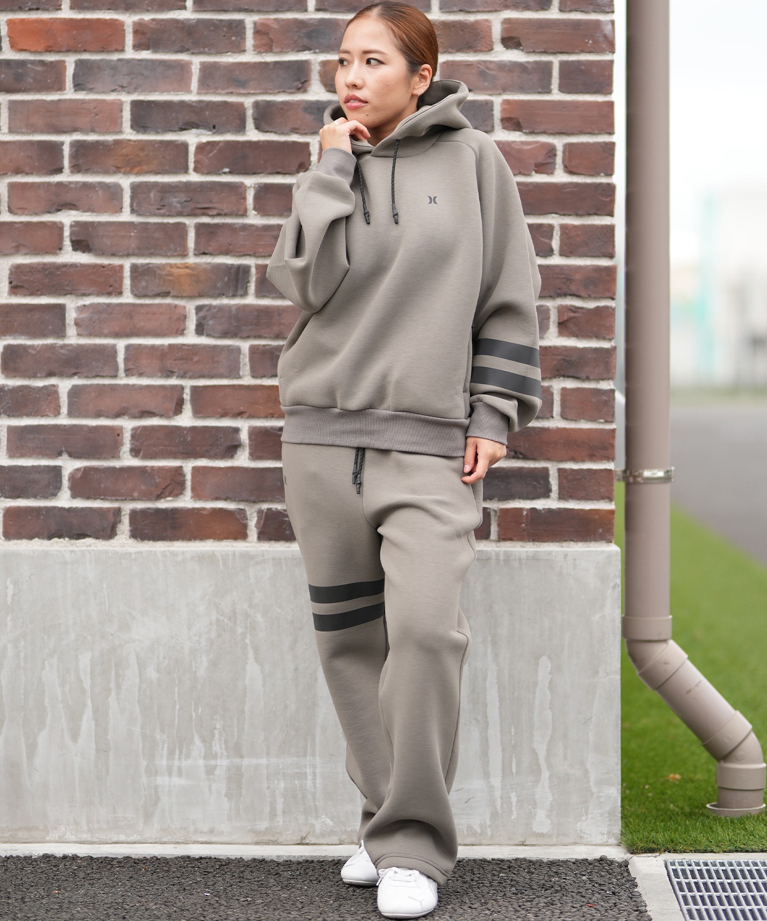 Hurley ハーレー プルオーバー パーカー レディース PHANTOMシリーズ セットアップ対応 ロゴ PHANTOM SWEAT BLOCK PARTY HOODIE WUFF252001(BLK-S)