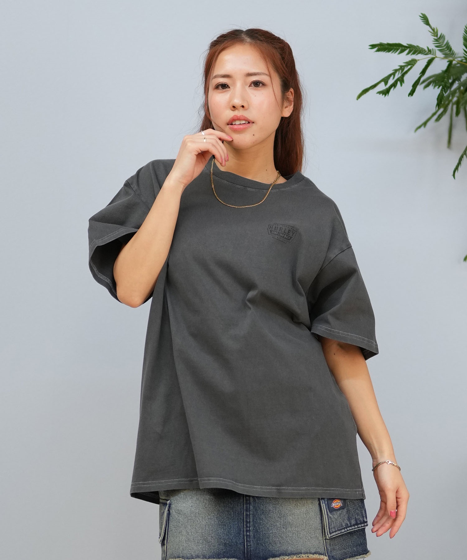 Hurley ハーレー 半袖 Tシャツ レディース ロゴ バックプリント BACK EMBLEM SHORTSLEEVE TEE WCSS251053 Hurley ハーレー 半袖 Tシャツ レディース ロゴ バックプリント