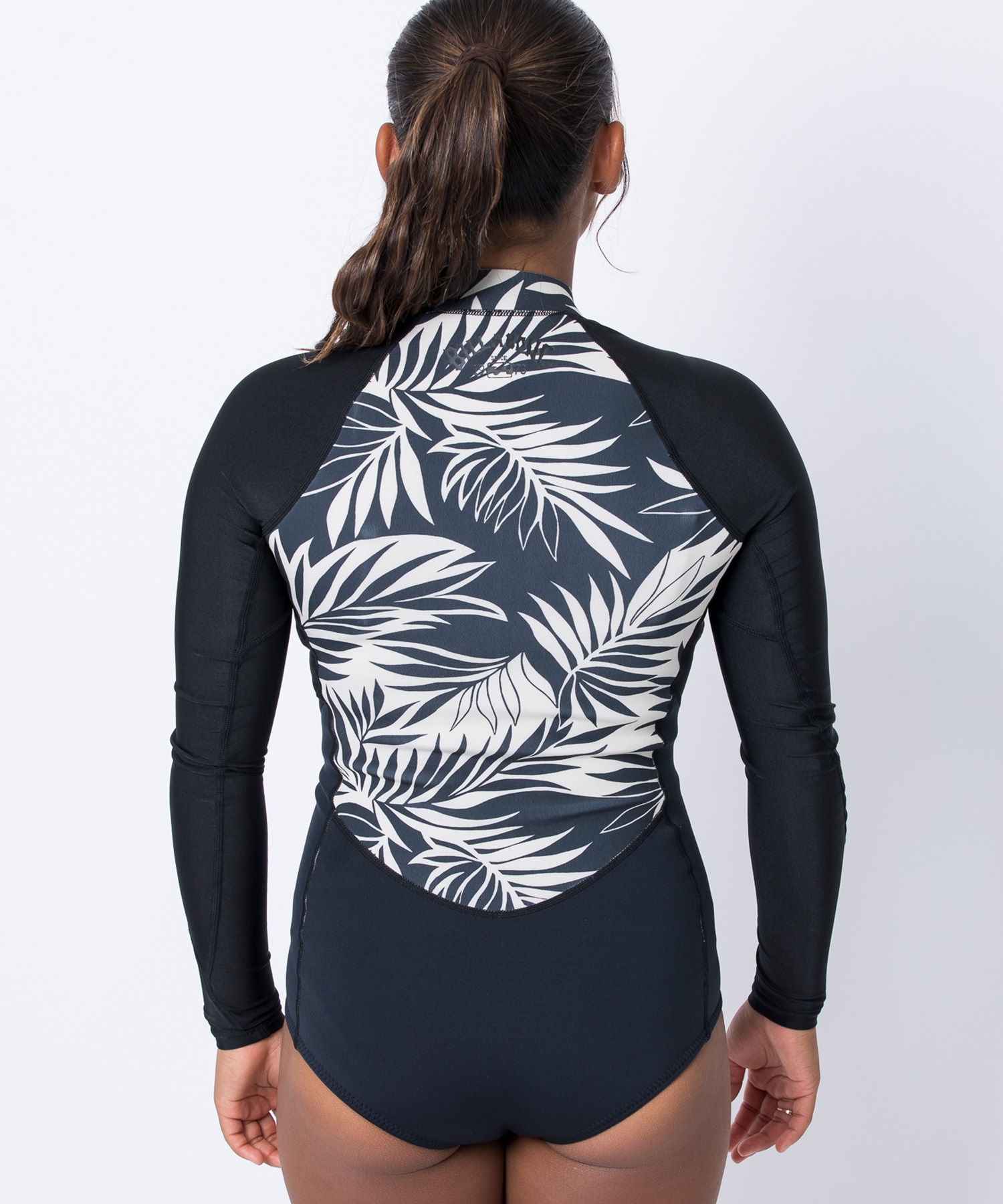 限定セール⭐︎ビラボン新品タグ付き　ウエットスーツ　レディース BILLABONG ビラボン NCZ WITH ITADAKI 2X2mm スプリング BE018
