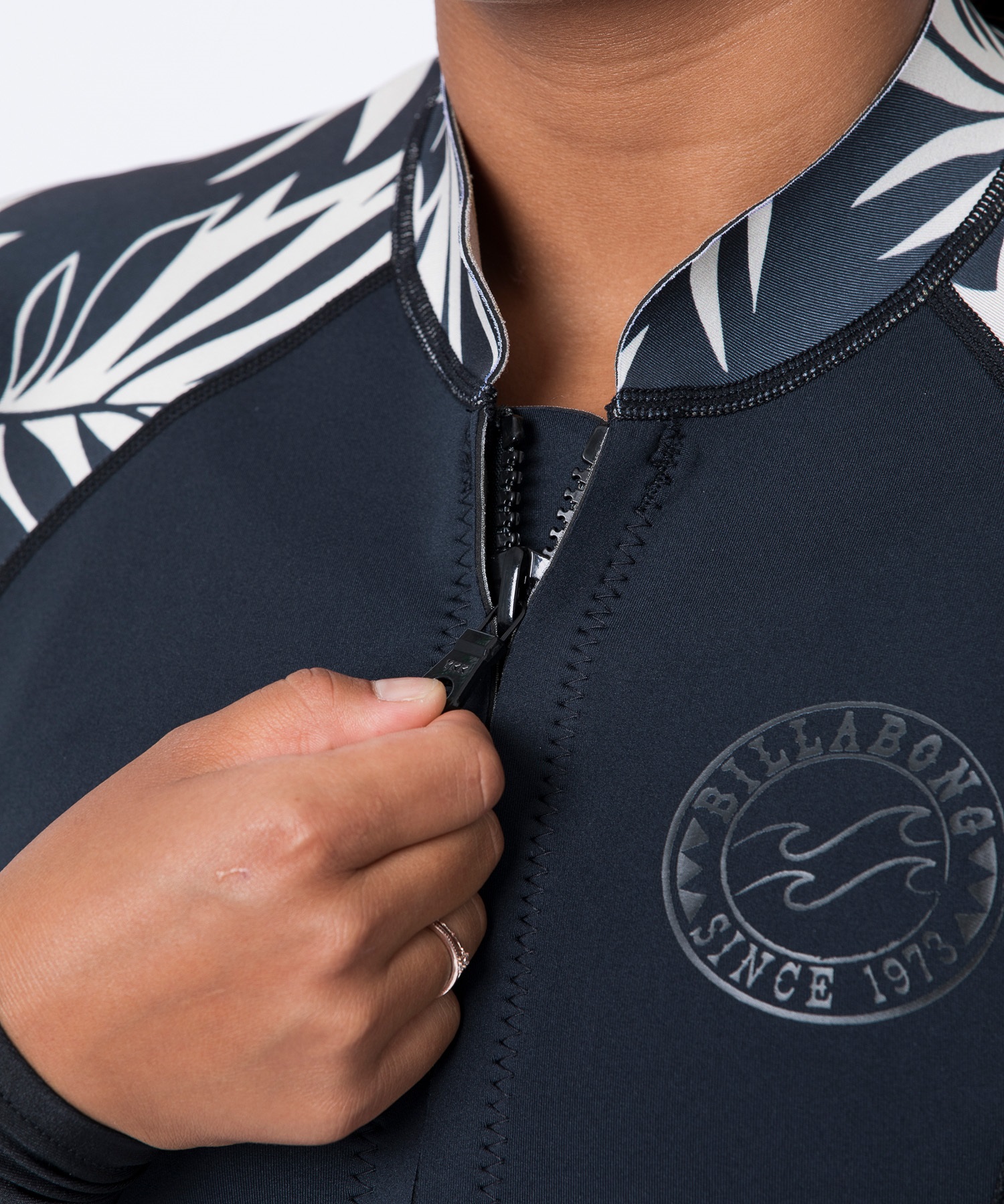 ビラボン【BILLABONG】 レディースウエットスーツ ジャーフル新品未使用 楽天市場】25 SS BILLABONG ビラボン ウエットカスタム SURF