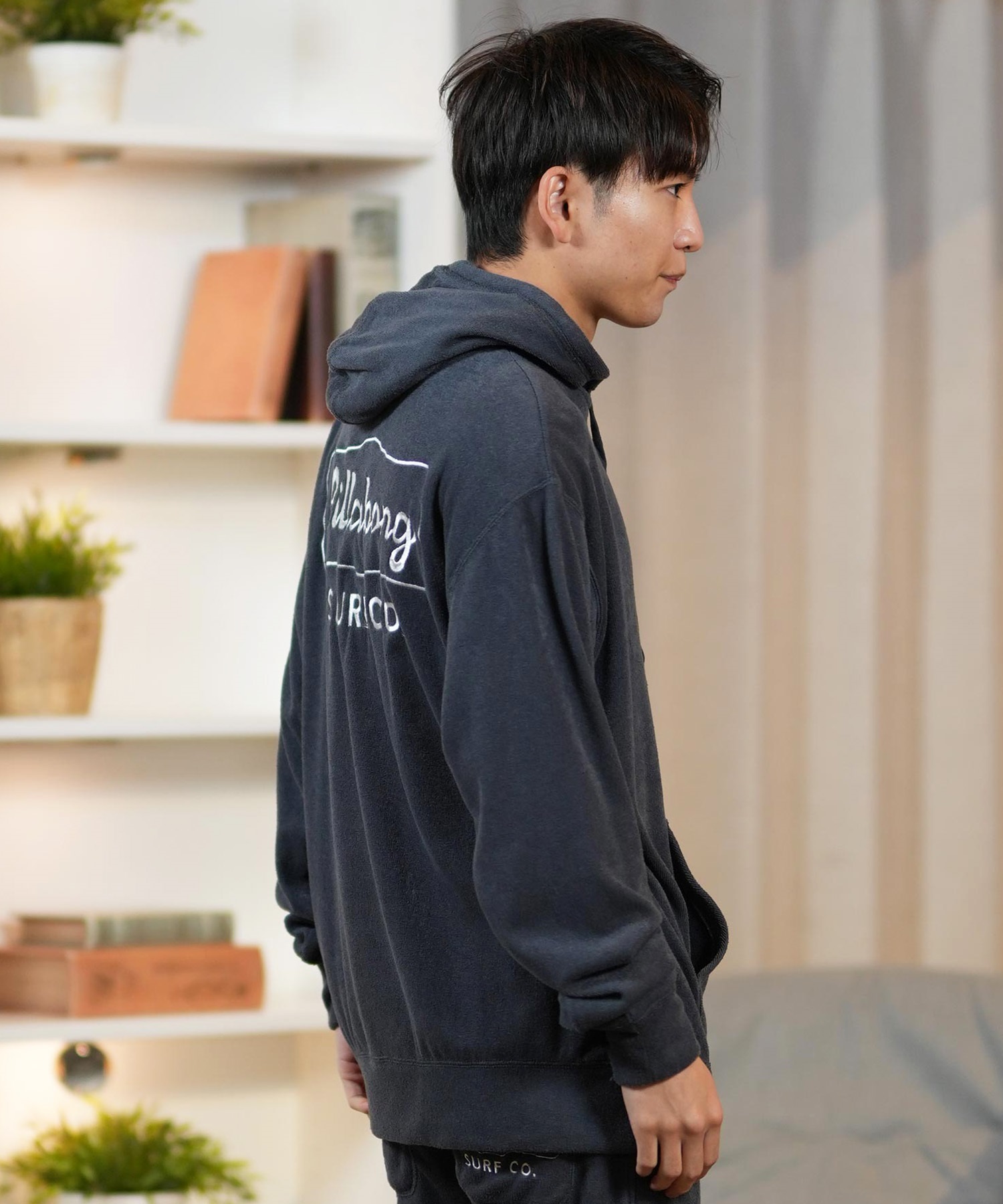 Amazon.co.jp: [ビラボン] フード付きトレーナー バックロゴ
