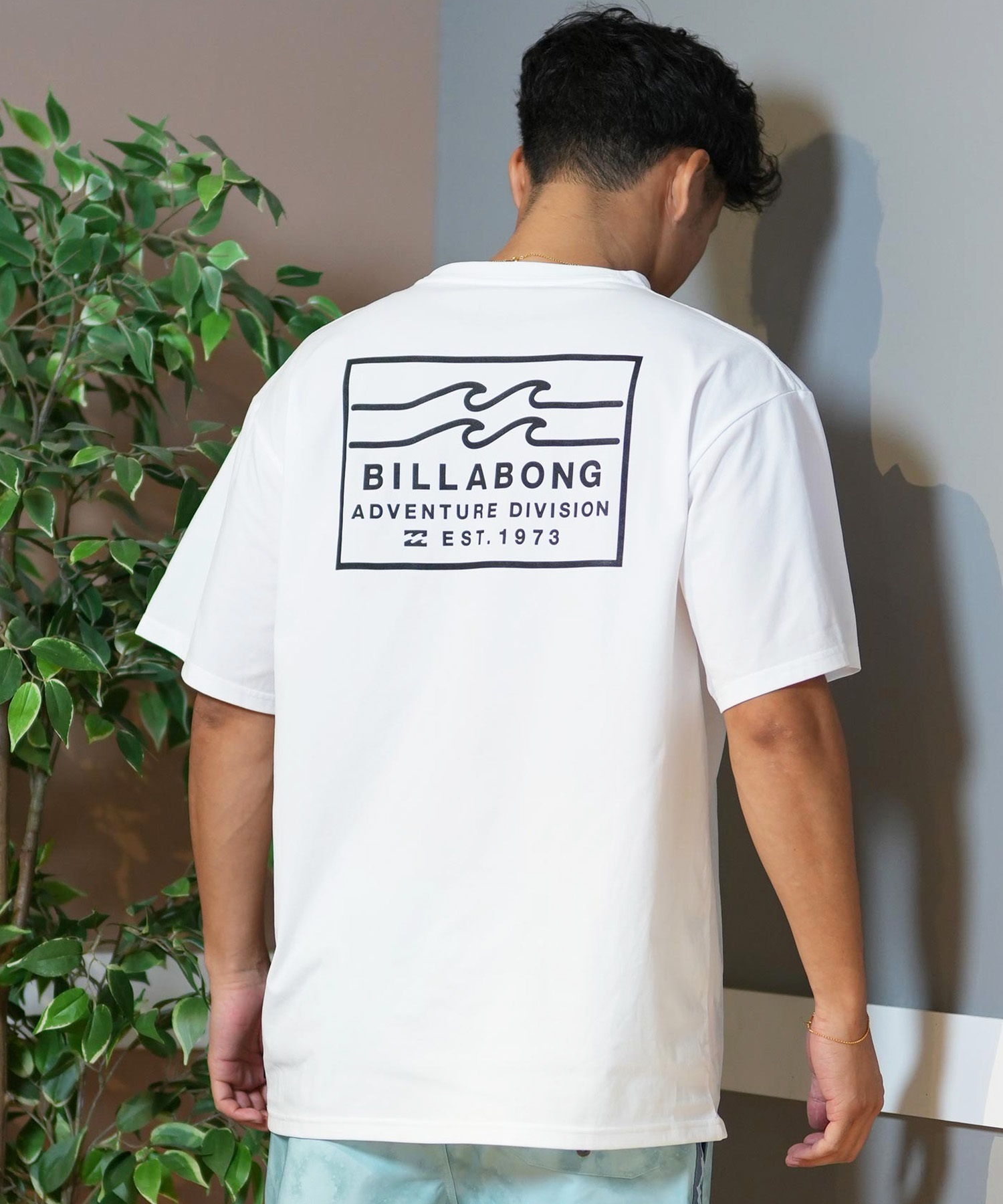 BILLABONG ビラボン ラッシュガード メンズ 半袖 Tシャツ バックプリント 水陸両用 UVカット BF011-859(WHT-M)
