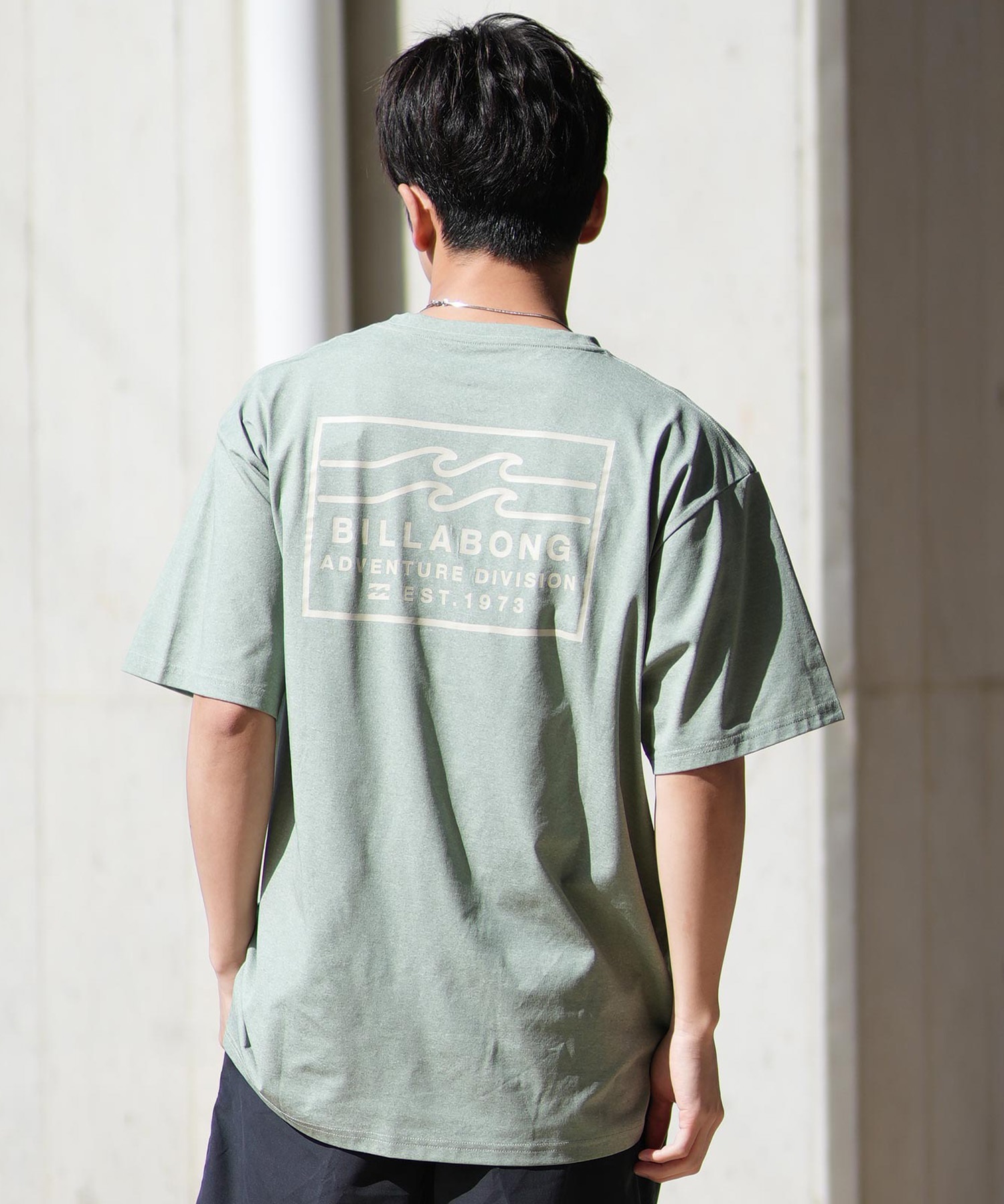 BILLABONG ビラボン ラッシュガード メンズ 半袖 Tシャツ バックプリント 水陸両用 UVカット BF011-859(WHT-M)