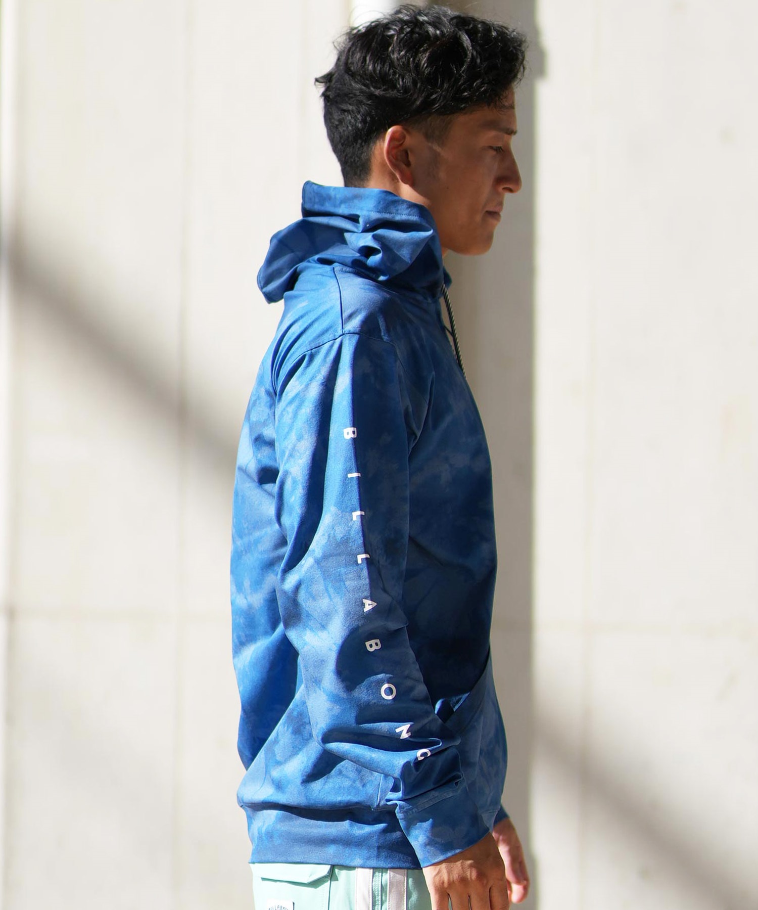 BILLABONG - ビラボン RASH ジップ フード ラッシュガード SML 青 水着 海 上着 BILLABONG ラッシュガード 「BILLABONG/ビラボン」24SS RASH ZIP