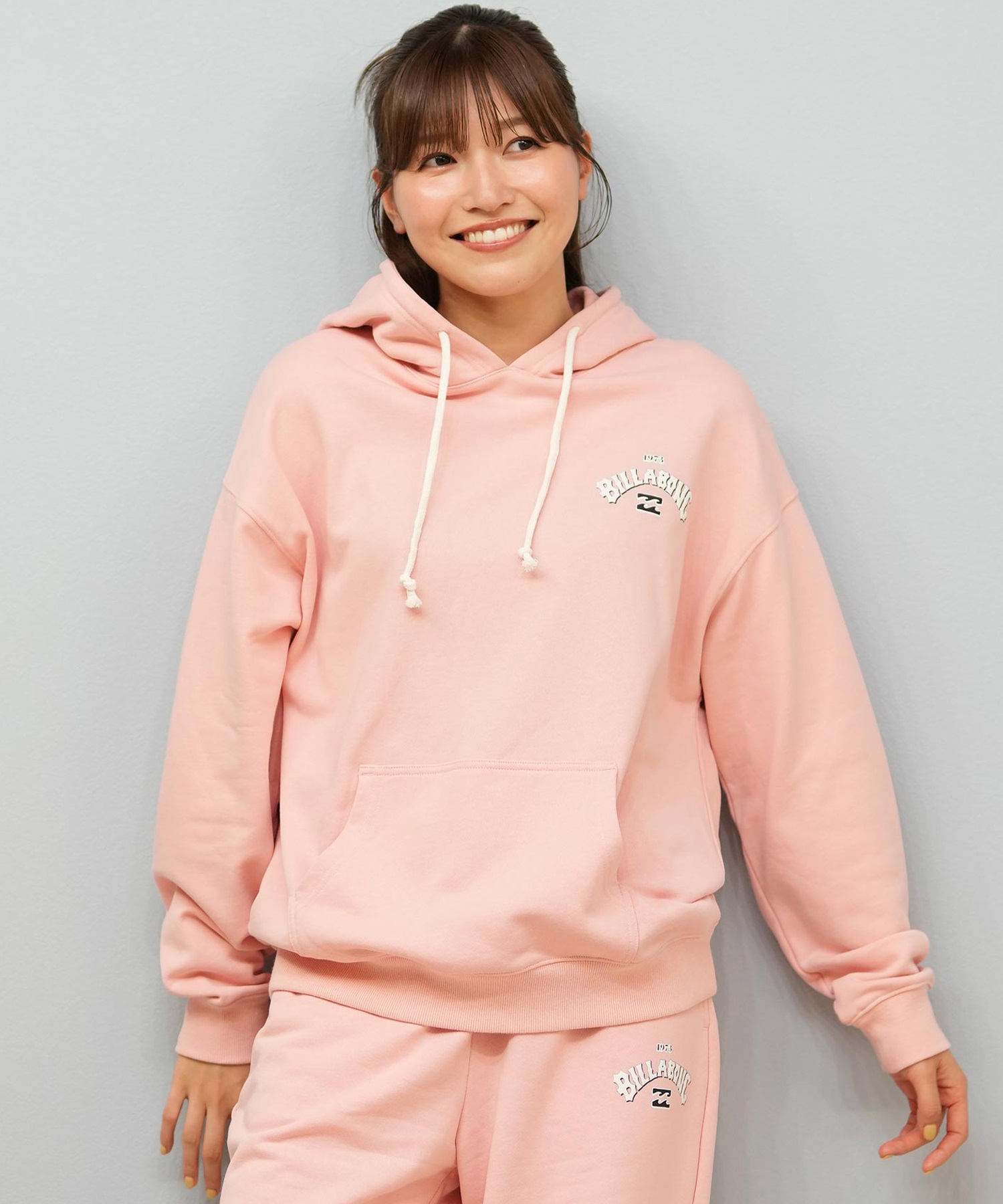 BILLABONG ビラボン プルオーバー パーカー レディース スウェット