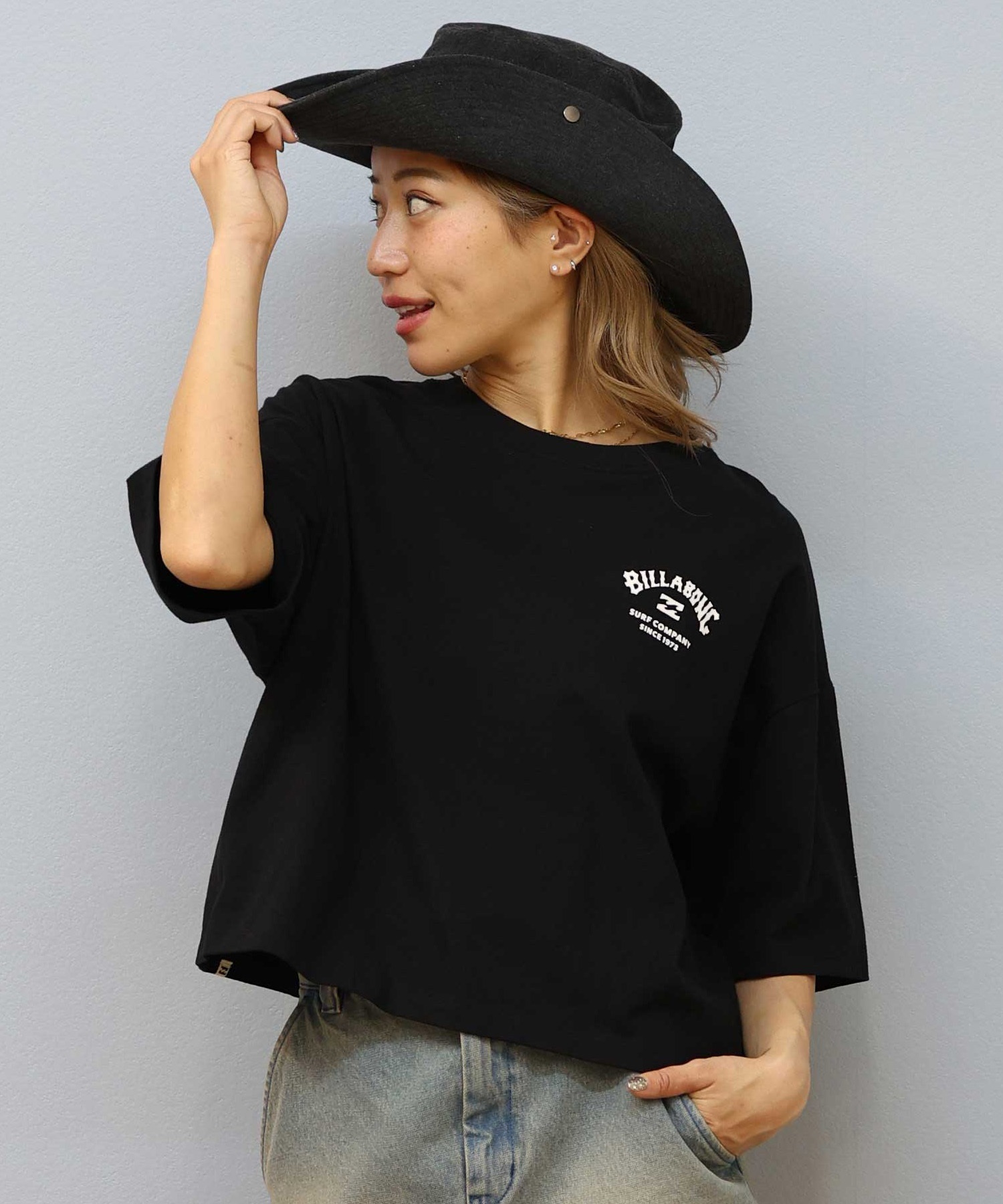 BILLABONG ビラボン 半袖 Tシャツ レディース バックプリント クロップド丈 SQUARE LOGO LOOSE CROPPED TEE BF013-205(WHT-M)