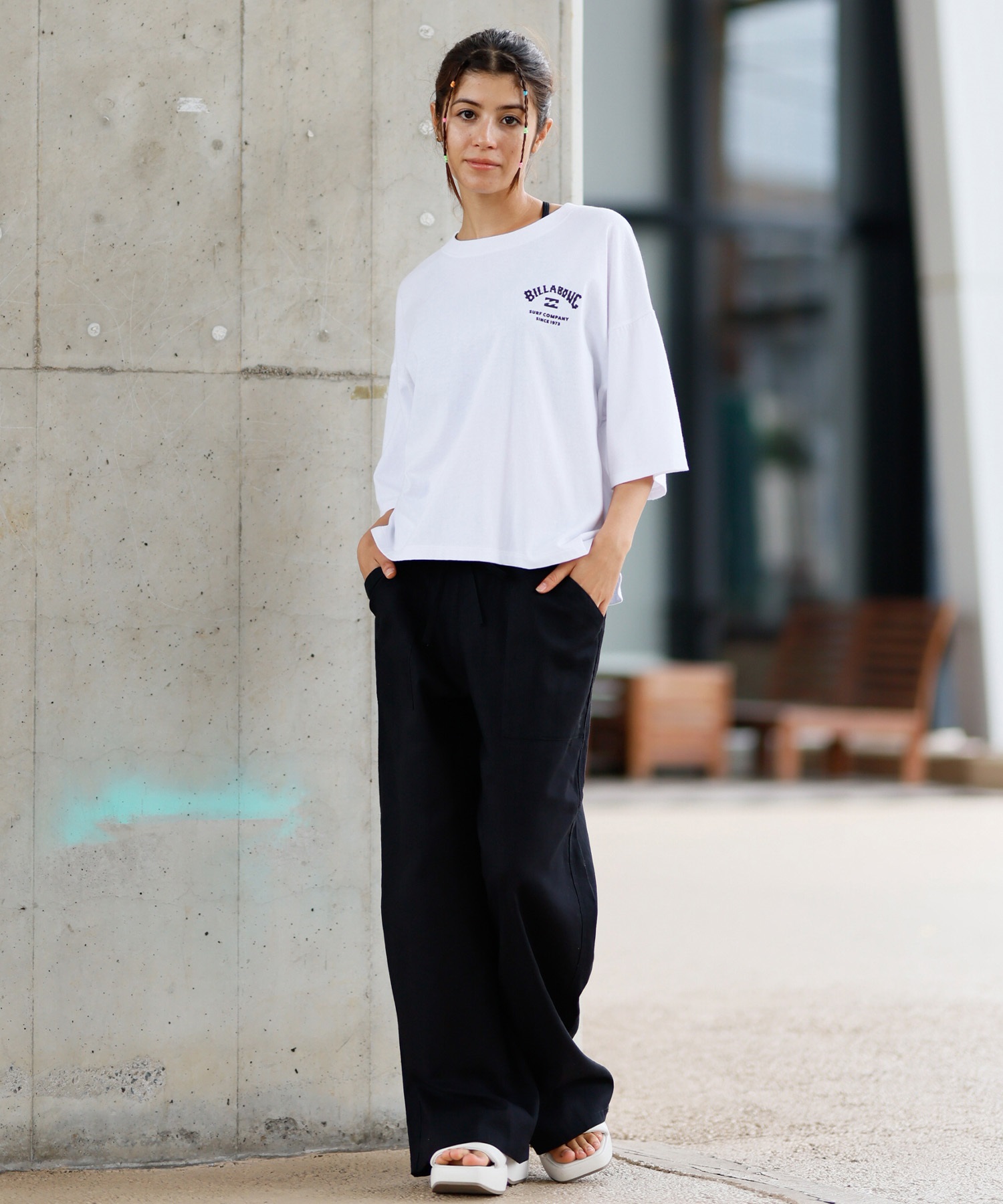 BILLABONG ビラボン 半袖 Tシャツ レディース バックプリント クロップド丈 SQUARE LOGO LOOSE CROPPED TEE BF013-205(WHT-M)