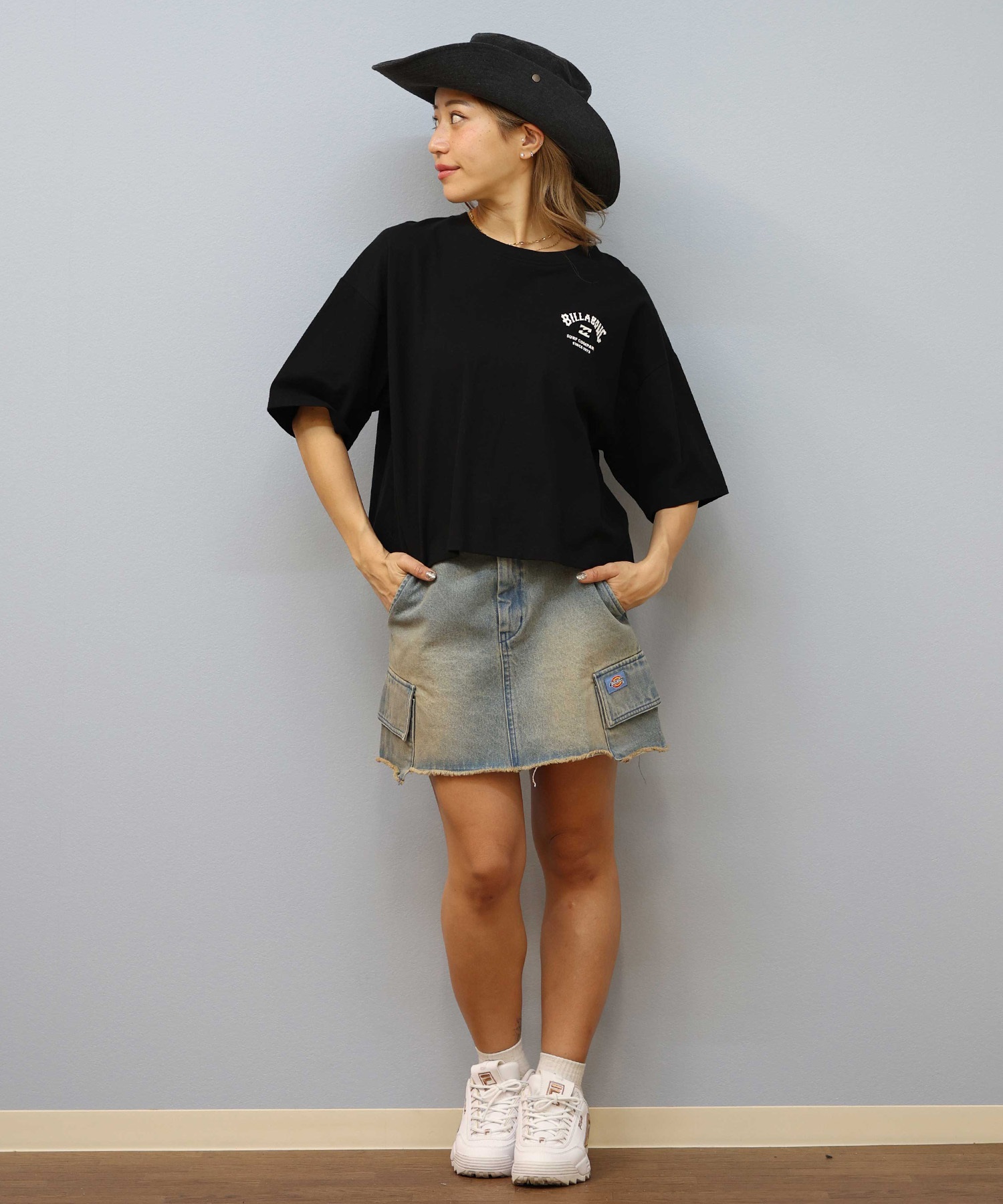 BILLABONG ビラボン 半袖 Tシャツ レディース バックプリント クロップド丈 SQUARE LOGO LOOSE CROPPED TEE BF013-205(WHT-M)