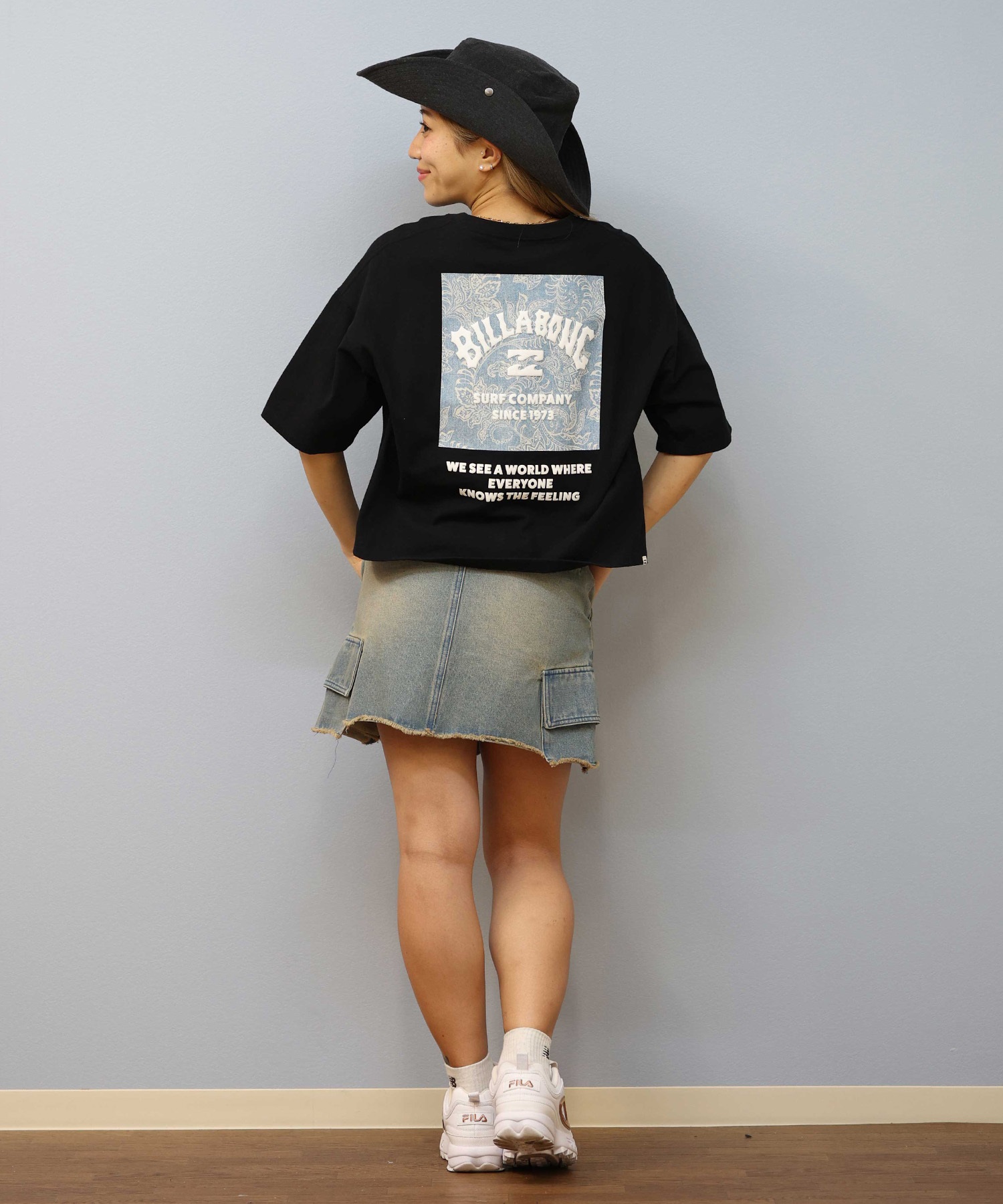 BILLABONG ビラボン 半袖 Tシャツ レディース バックプリント クロップド丈 SQUARE LOGO LOOSE CROPPED TEE BF013-205(WHT-M)