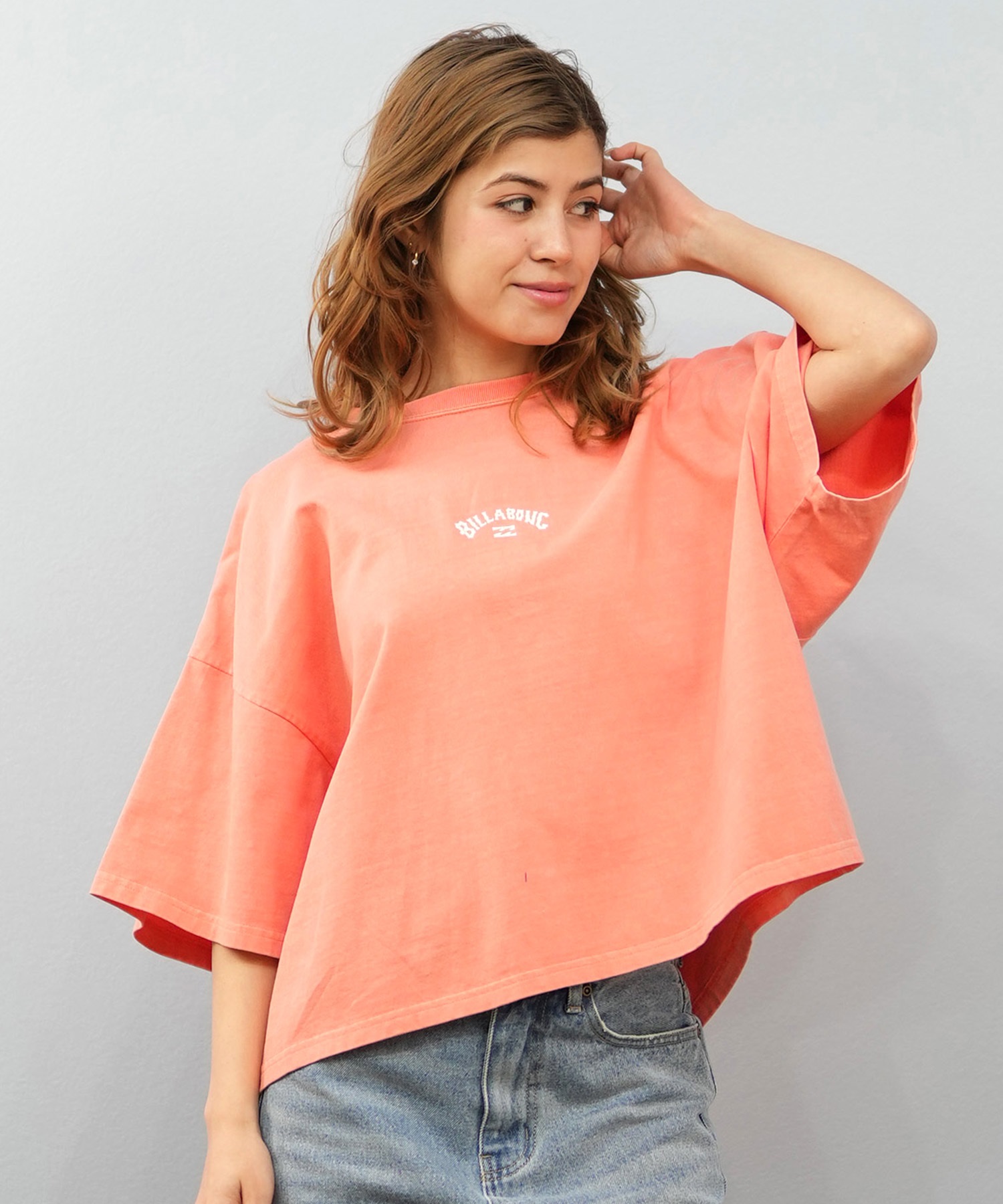 今 話題 の 人気 商品 BILLABONG バックプリント レディース Tシャツ 半袖 ビラボン スノーボード
