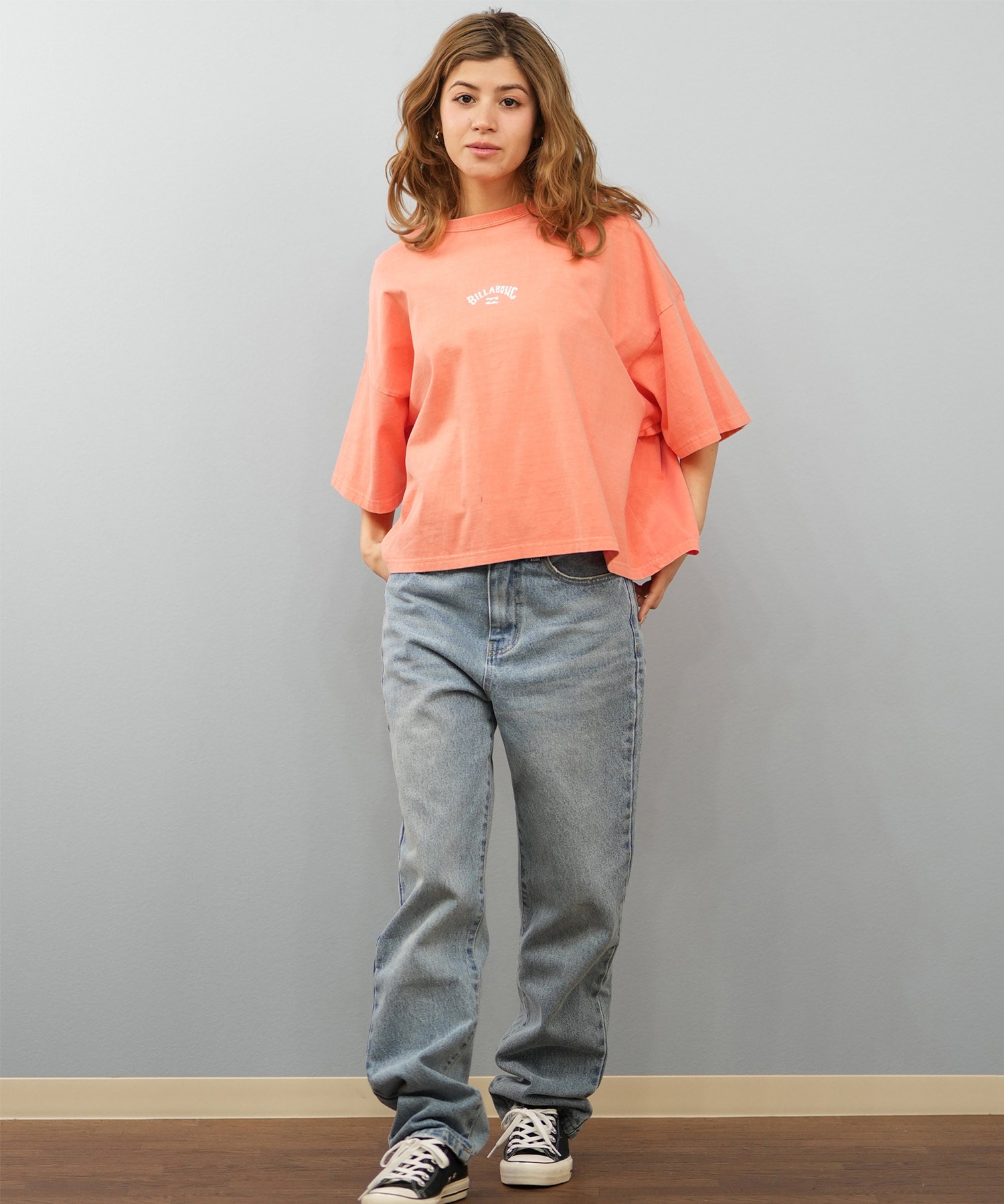 BILLABONG ビラボン 半袖 Tシャツ レディース バックプリント クロップド丈 ARCH LOGO PIGMENT WIDE LOOSE CROPPED TEE BF013-206(SCS-M)