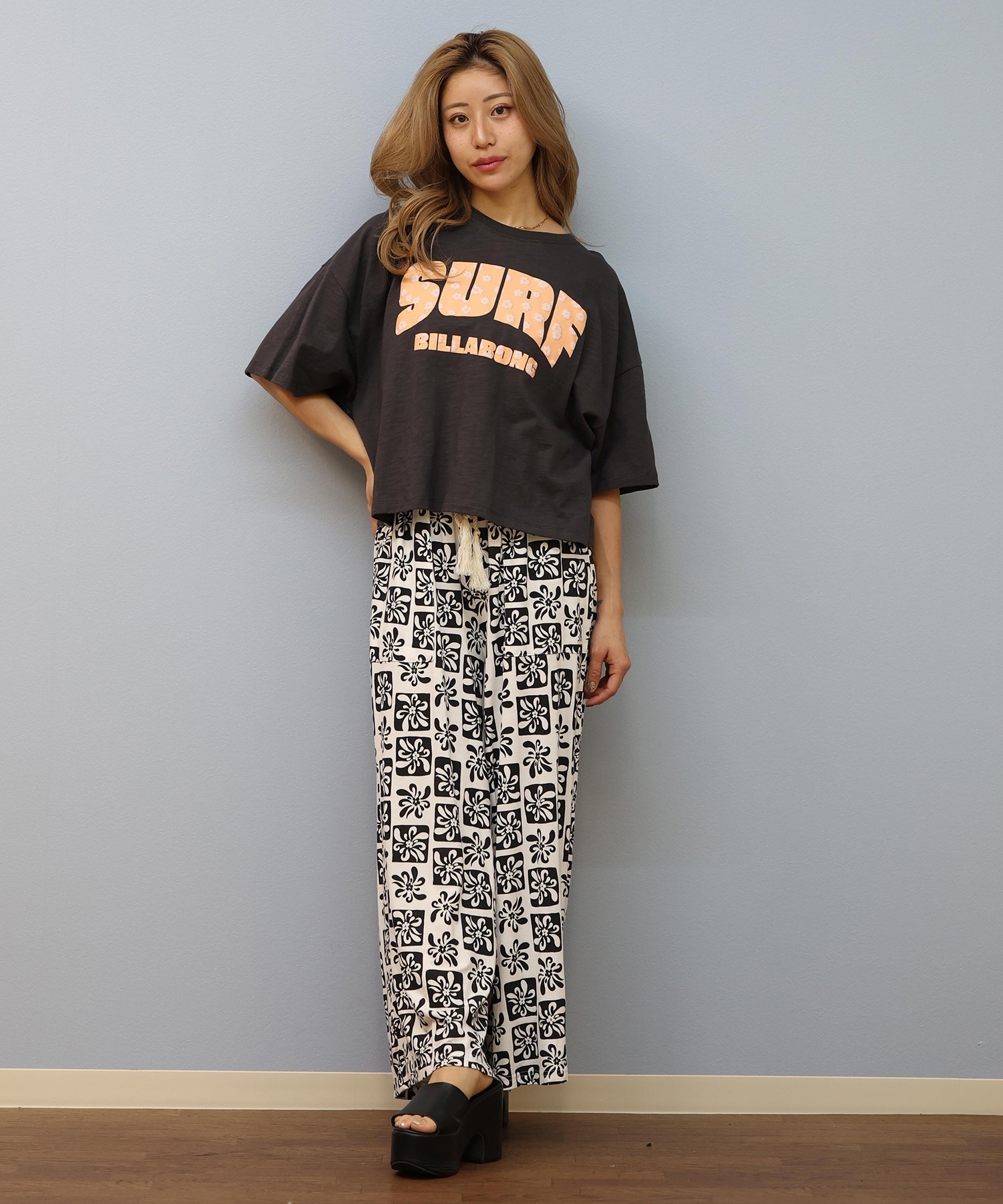 BILLABONG ビラボン 半袖 Tシャツ レディース クロップド丈 ショート丈 フロントプリント SURF WIDE LOOSE CROPPED TEE BF01C-204(WHT-M)