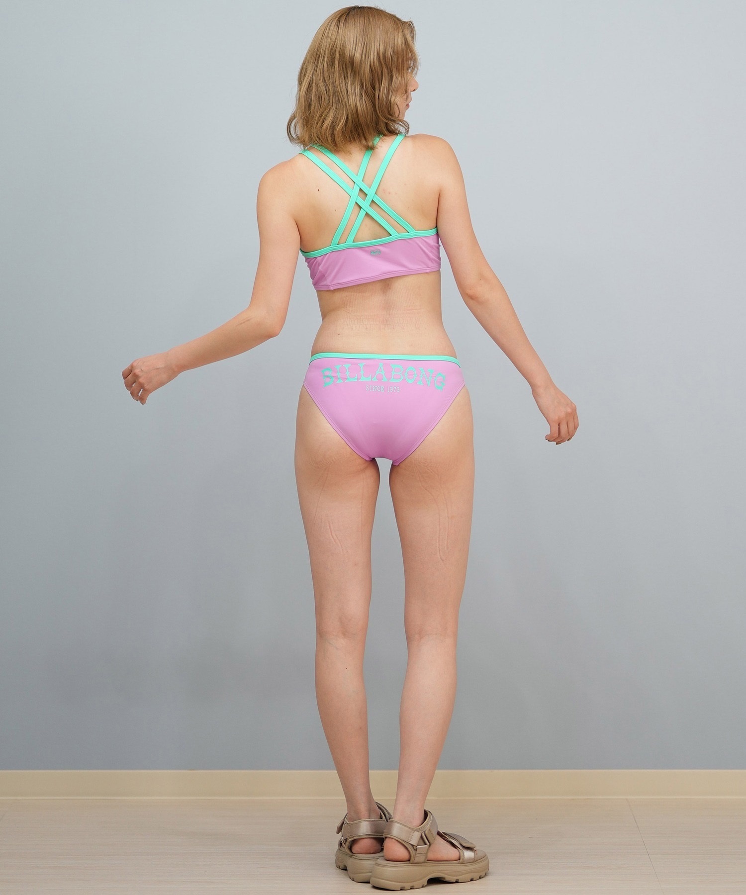 着画ありBILLABONG ビラボン セパレート水着 ビキニ ショッキング
