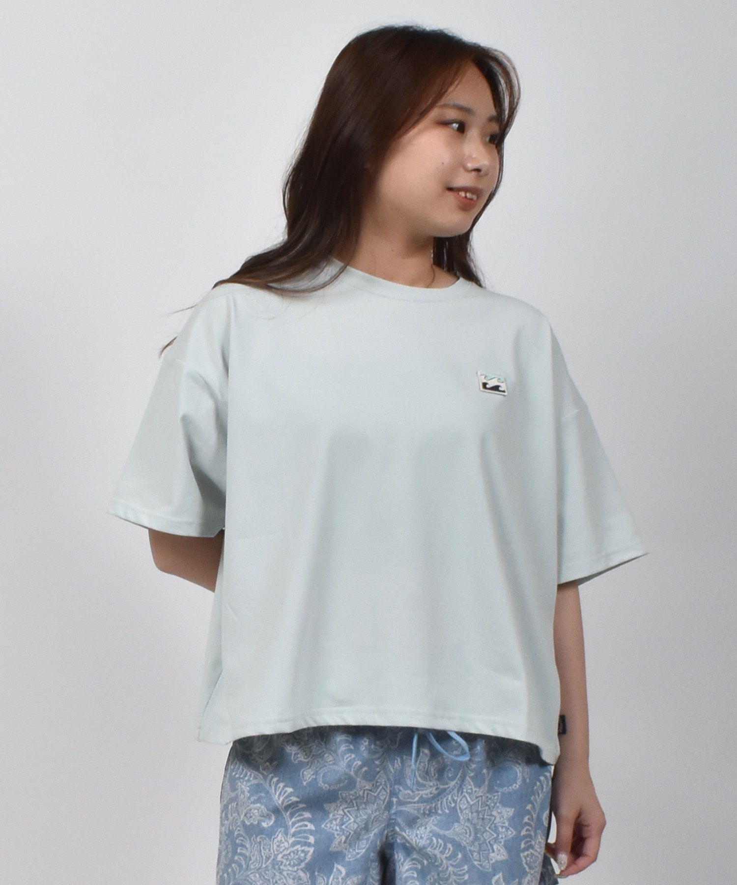 BILLABONG ビラボン 水着 ラッシュガード 半袖 Tシャツ レディース クロップド丈 バックプリント 水陸両用 UVカット BF01C-U02(RAV-M)