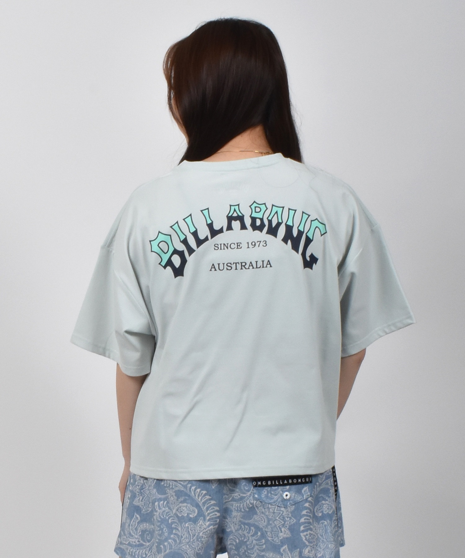 BILLABONG ビラボン 水着 ラッシュガード 半袖 Tシャツ レディース クロップド丈 バックプリント 水陸両用 UVカット BF01C-U02(RAV-M)
