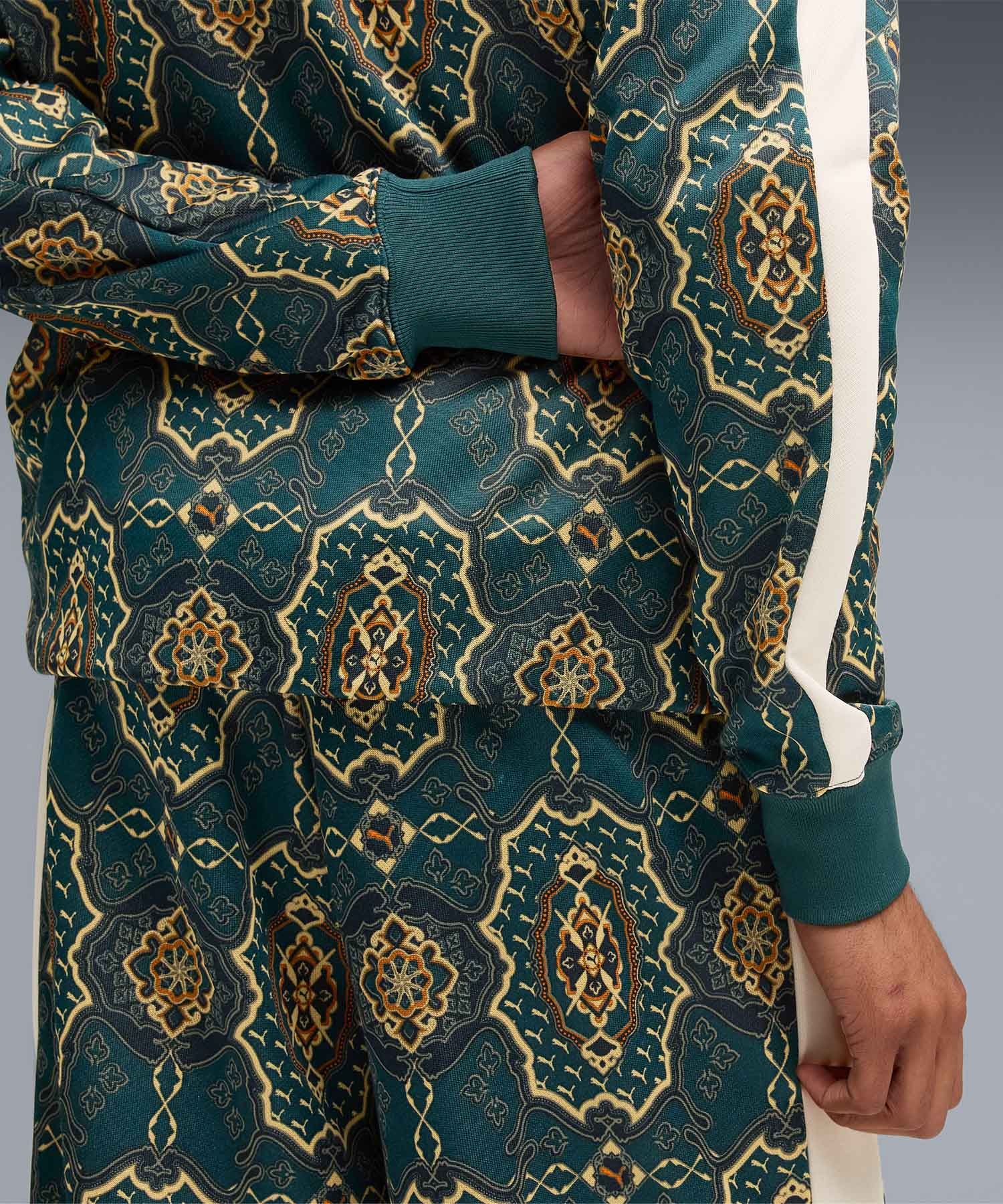 PUMA プーマ ジャージ トラックジャケット メンズ 総柄 セットアップ