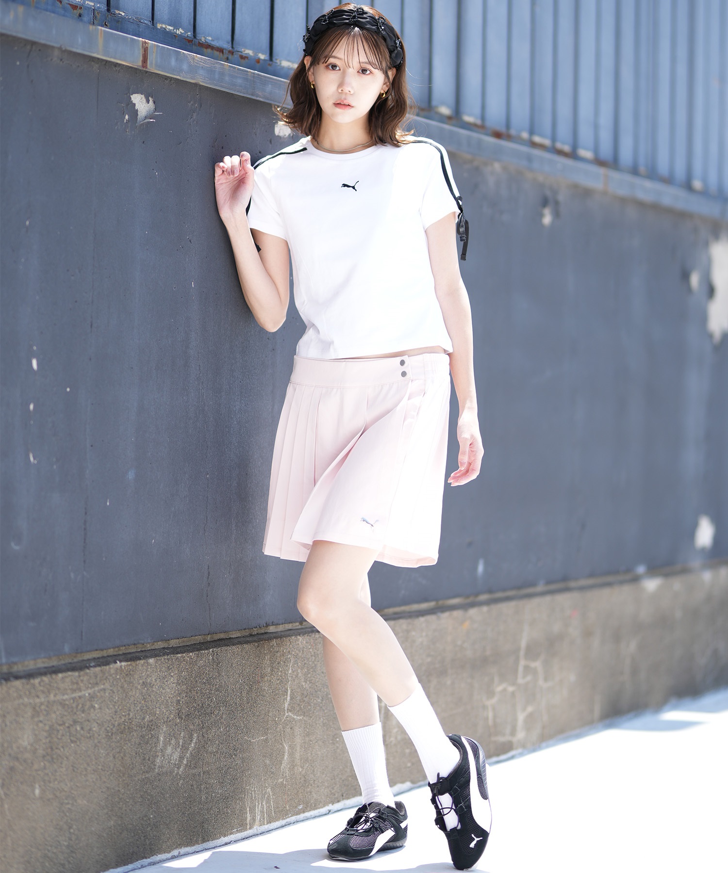 PUMA プーマ 半袖 Tシャツ レディース クロップド丈 ショート丈 シンプル ロゴ T7 MODERN SLIM SHORT T 633345(01-M)