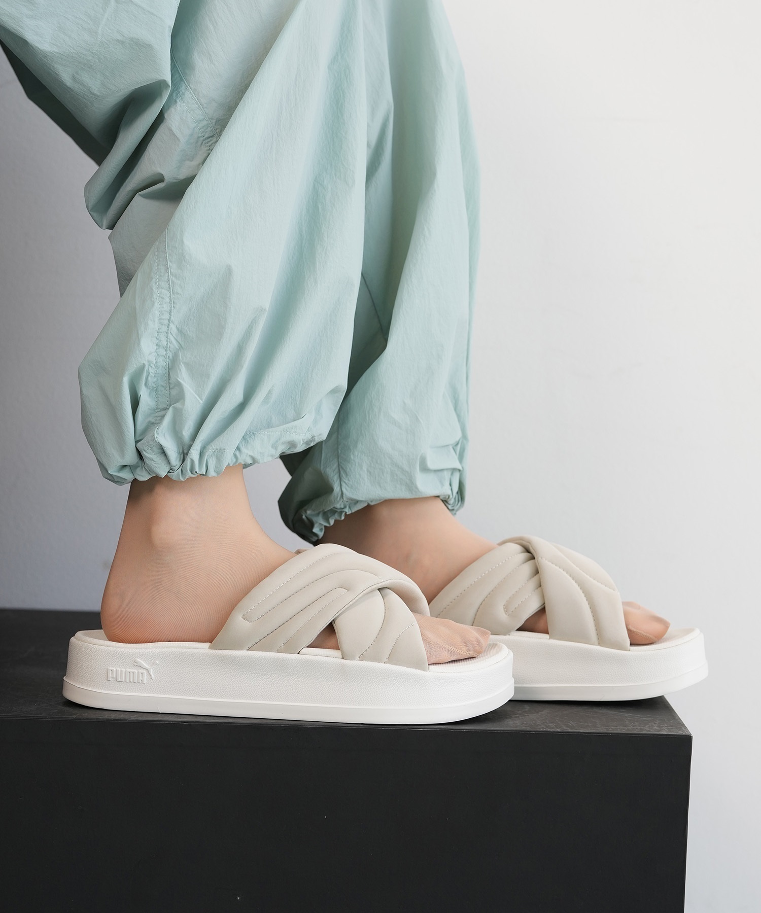 PUMA プーマ サンダル レディース 厚底 スライドサンダル LEADCAT PLATFORM リードキャット プラットフォーム 400340(01-23.0cm)