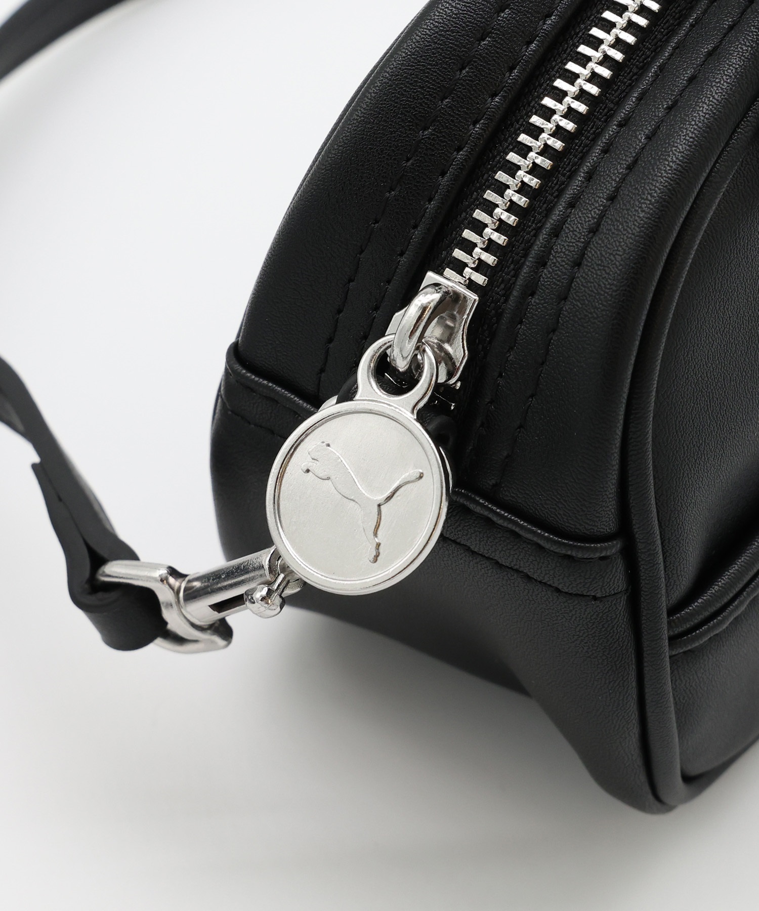 PUMA プーマ バッグ 1L BLACKPINK ロゼ 韓国 PUMA X ROSE MICRO GRIP