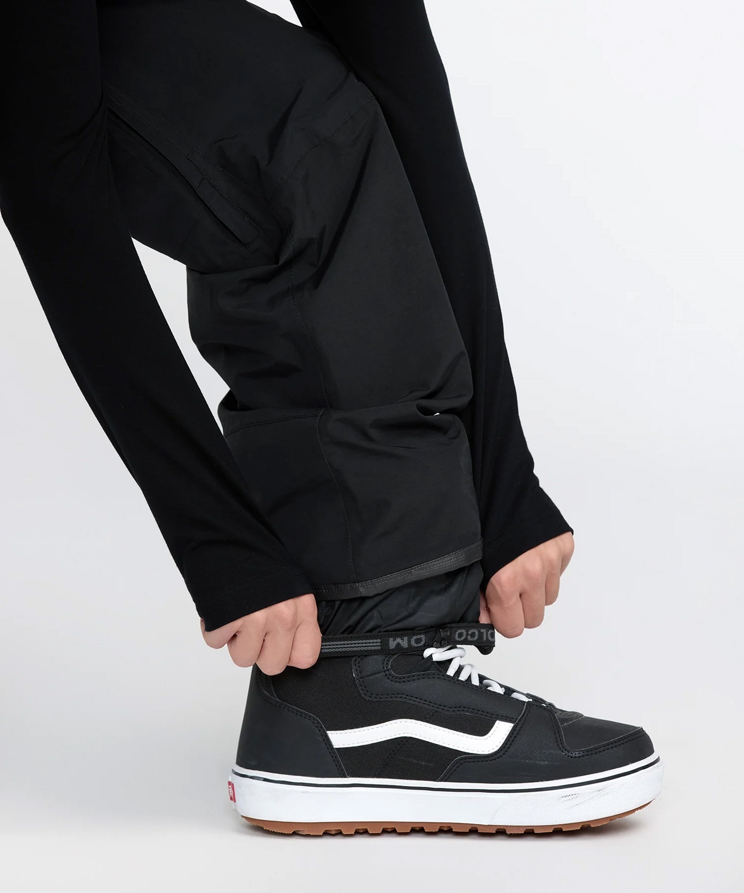 VOLCOM ボルコム　L GORE-TEXパンツ　スノーボード ウェア VOLCOM ボルコム RAIN GORE-TEX BIB OVERALL G1352604 スノーボード