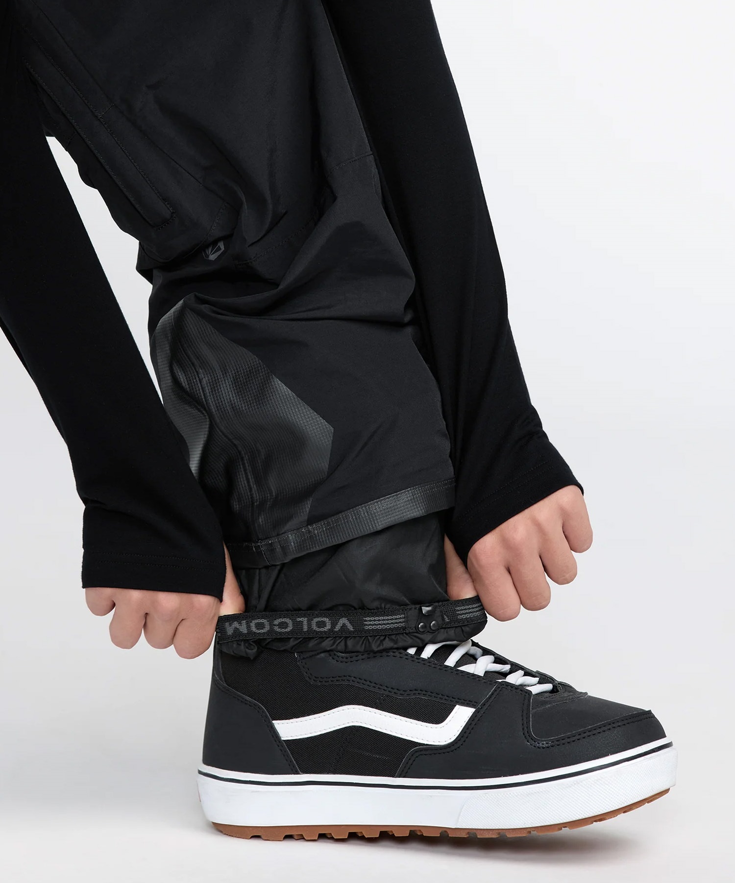VOLCOM ボルコム RAIN GORE-TEX BIB OVERALL G1352604 スノーボード VOLCOM ボルコム RAIN GORE-TEX BIB OVERALL G1352604 スノーボード