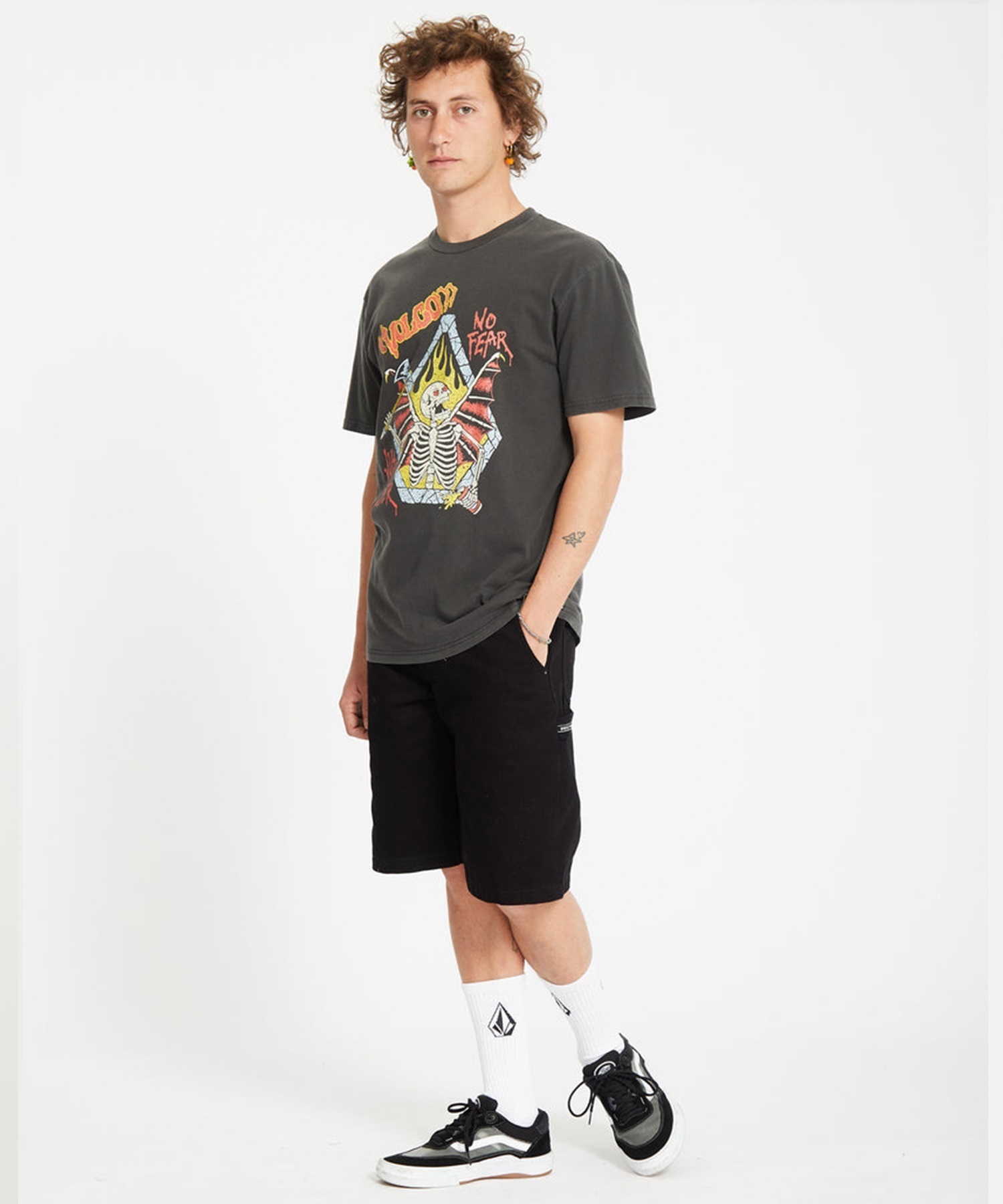 VOLCOM ボルコム 半袖 Tシャツ メンズ フロントプリント A5212552(BLK-M)
