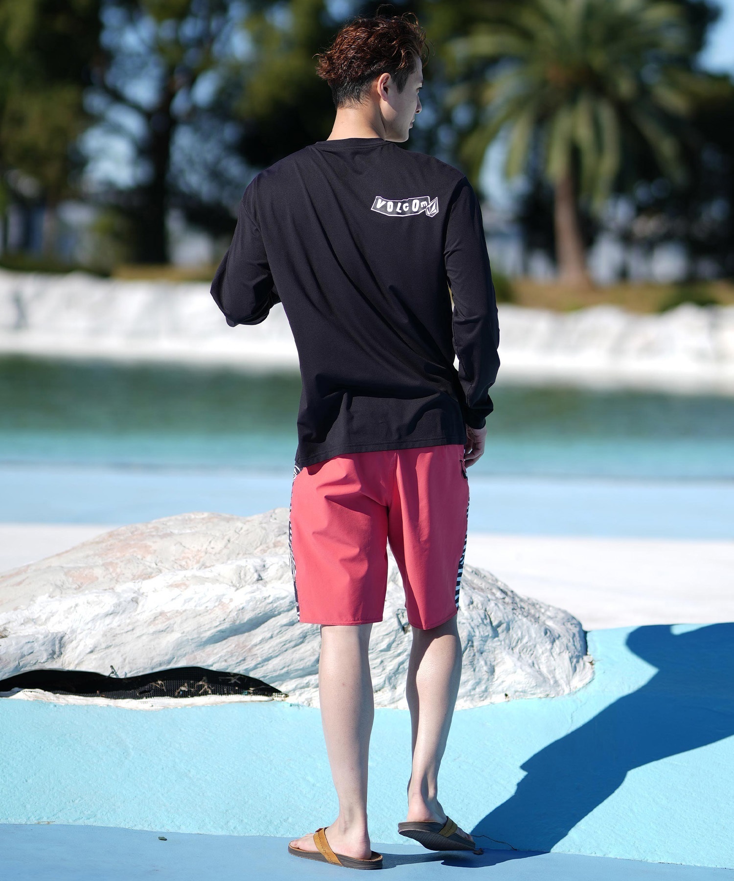 VOLCOM ボルコム 水着 トランクス ボードショーツ メンズ 吸水速乾 膝