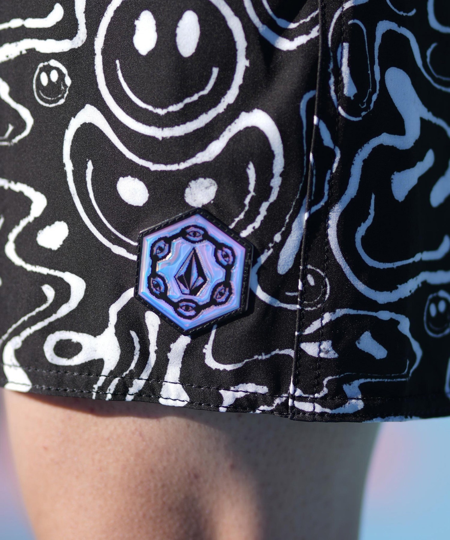 VOLCOM ボルコム 水着 海パン トランクス サーフパンツ メンズ 水陸両用 総柄 A2512502(BLK-S)