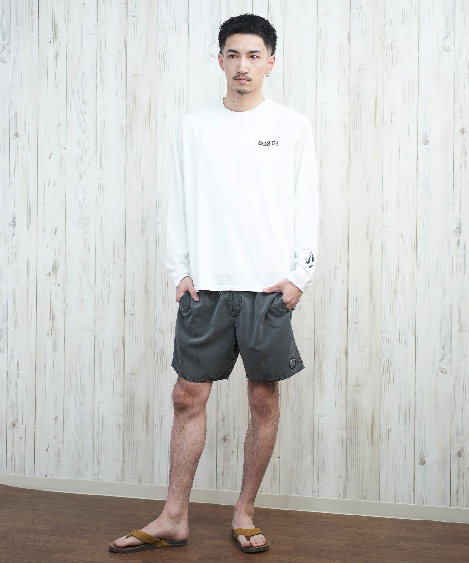 VOLCOM ボルコム 水着 トランクス ボードショーツ メンズ 水陸両用 A2532404(BLK-S)
