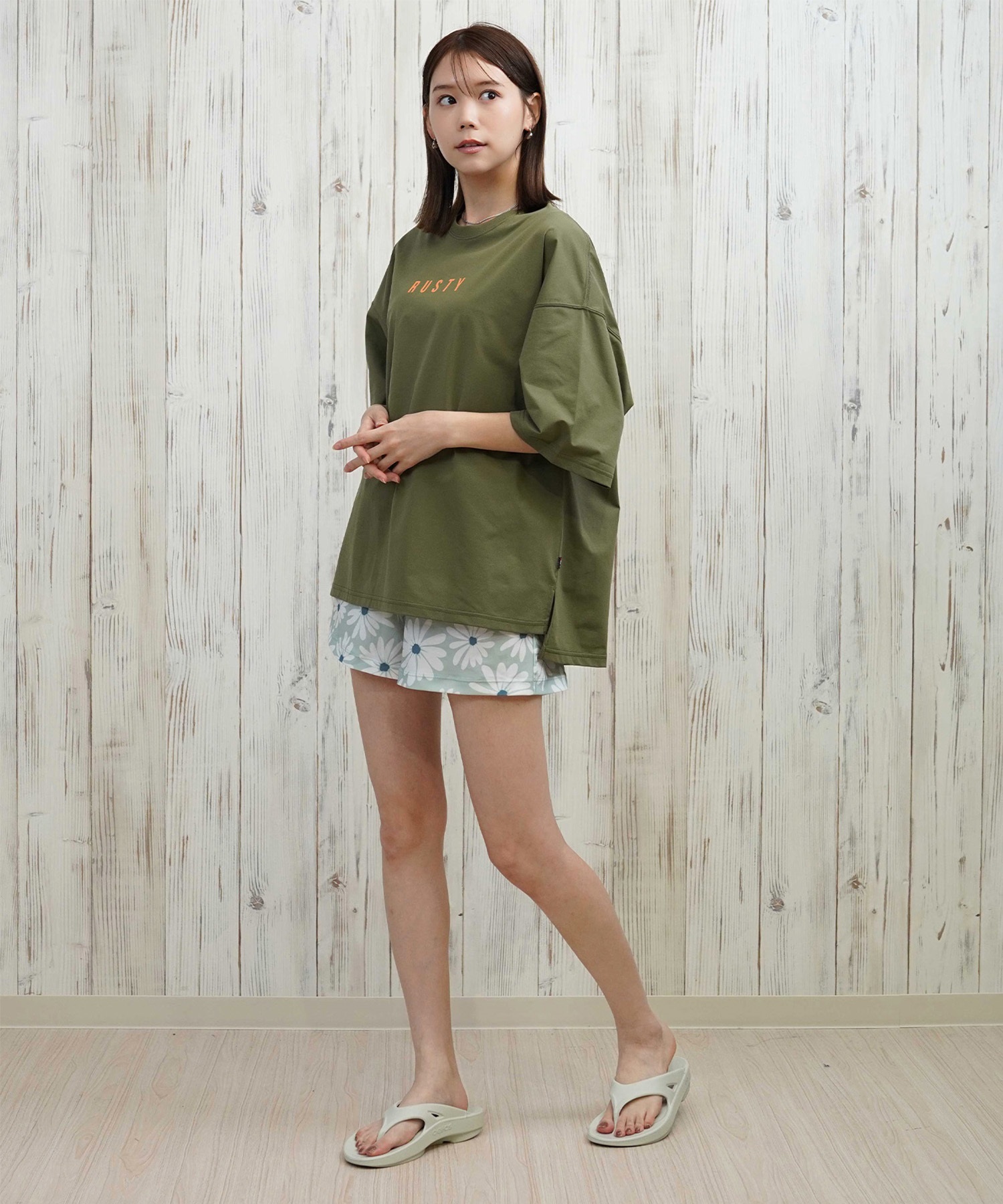 RUSTY ラスティ 水着 レディース ラッシュガード 半袖 Tシャツ バック