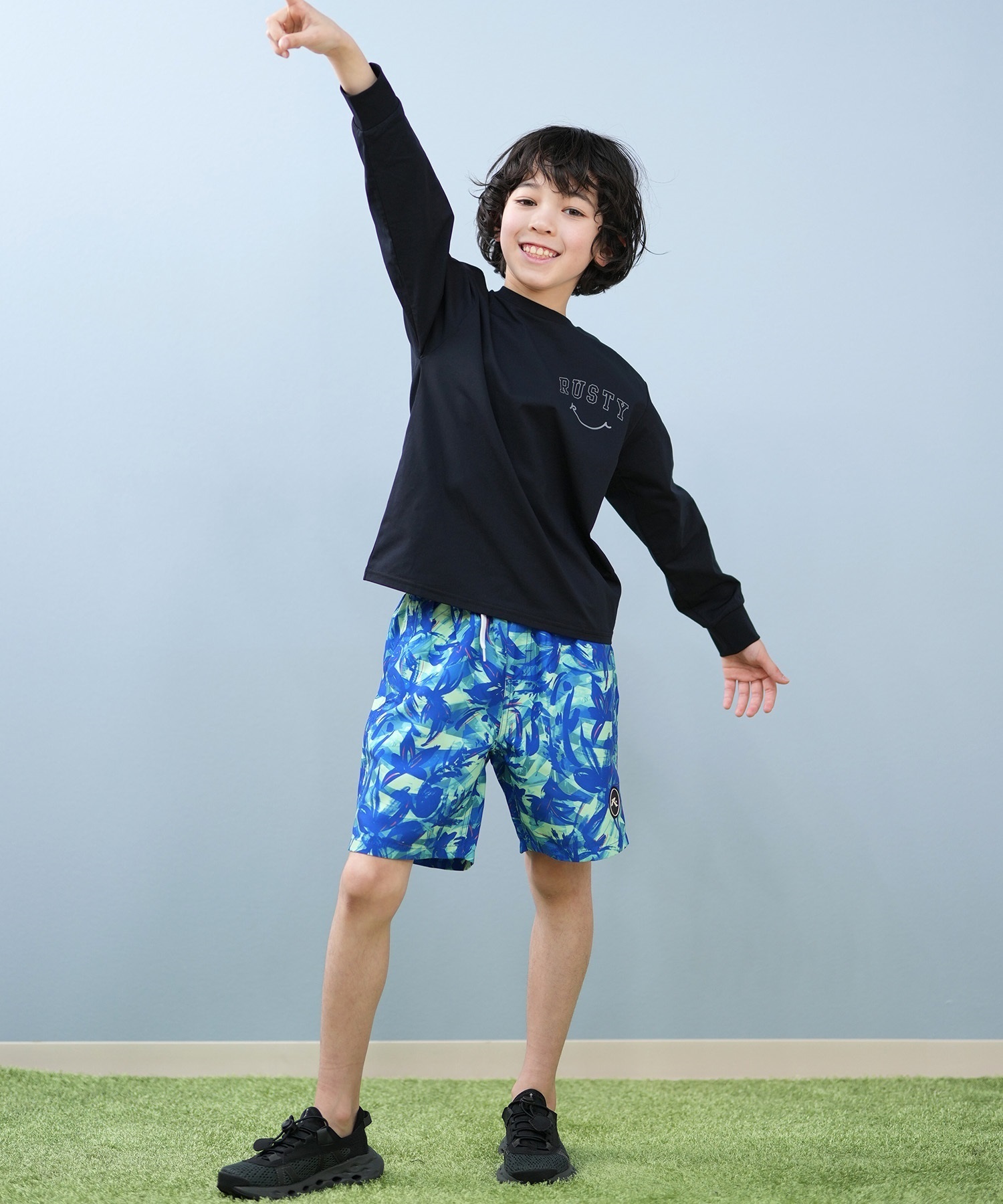 RUSTY ラスティ 水着 ラッシュガード 長袖 Tシャツ ロンT キッズ ジュニア 子供 男の子 女の子 水陸両用 吸水速乾 UVカット 965463(WT-130cm)
