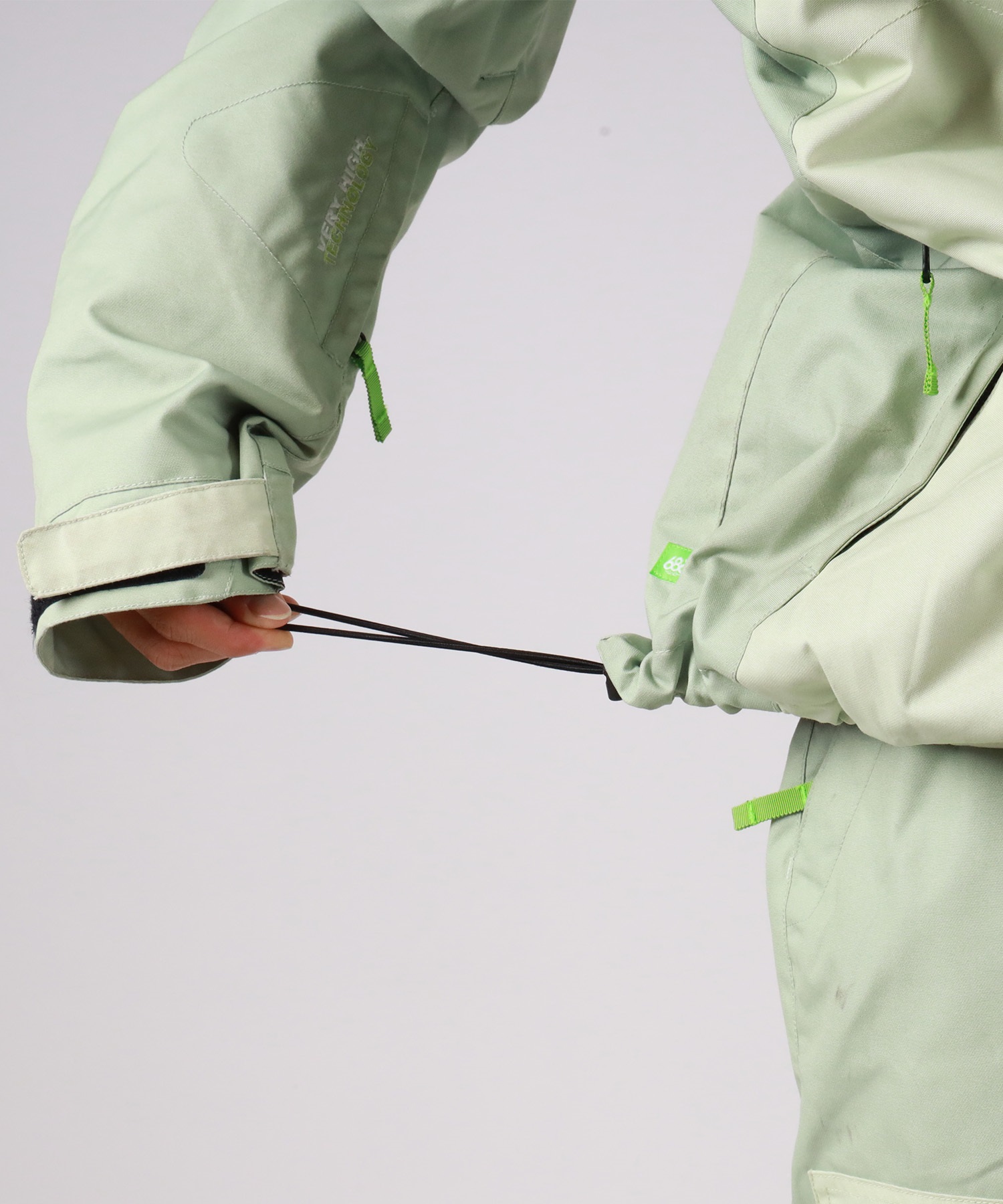 スノはるページ 686 シックスエイトシックス GORE-TEX CORE SHELL ユニセックス