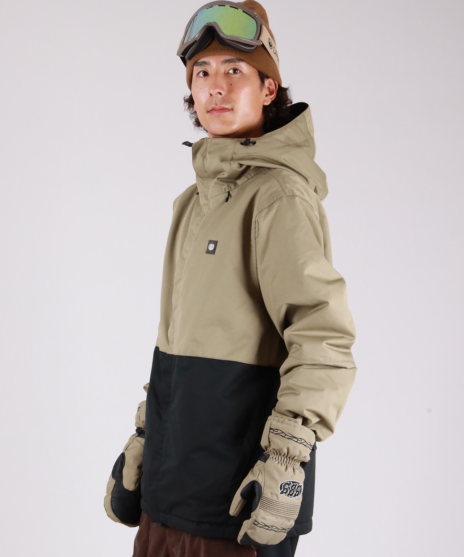 686 シックスエイトシックス FOUNDATION INS JK スノーボード ウェア