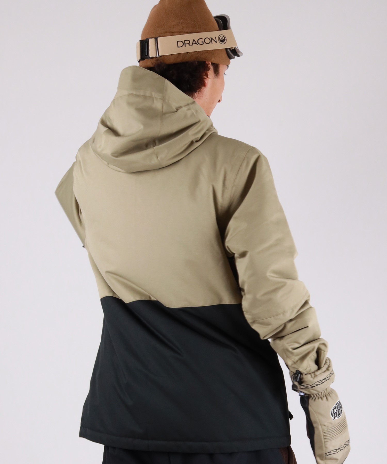 686 シックスエイトシックス FOUNDATION INS JK スノーボード ウェア