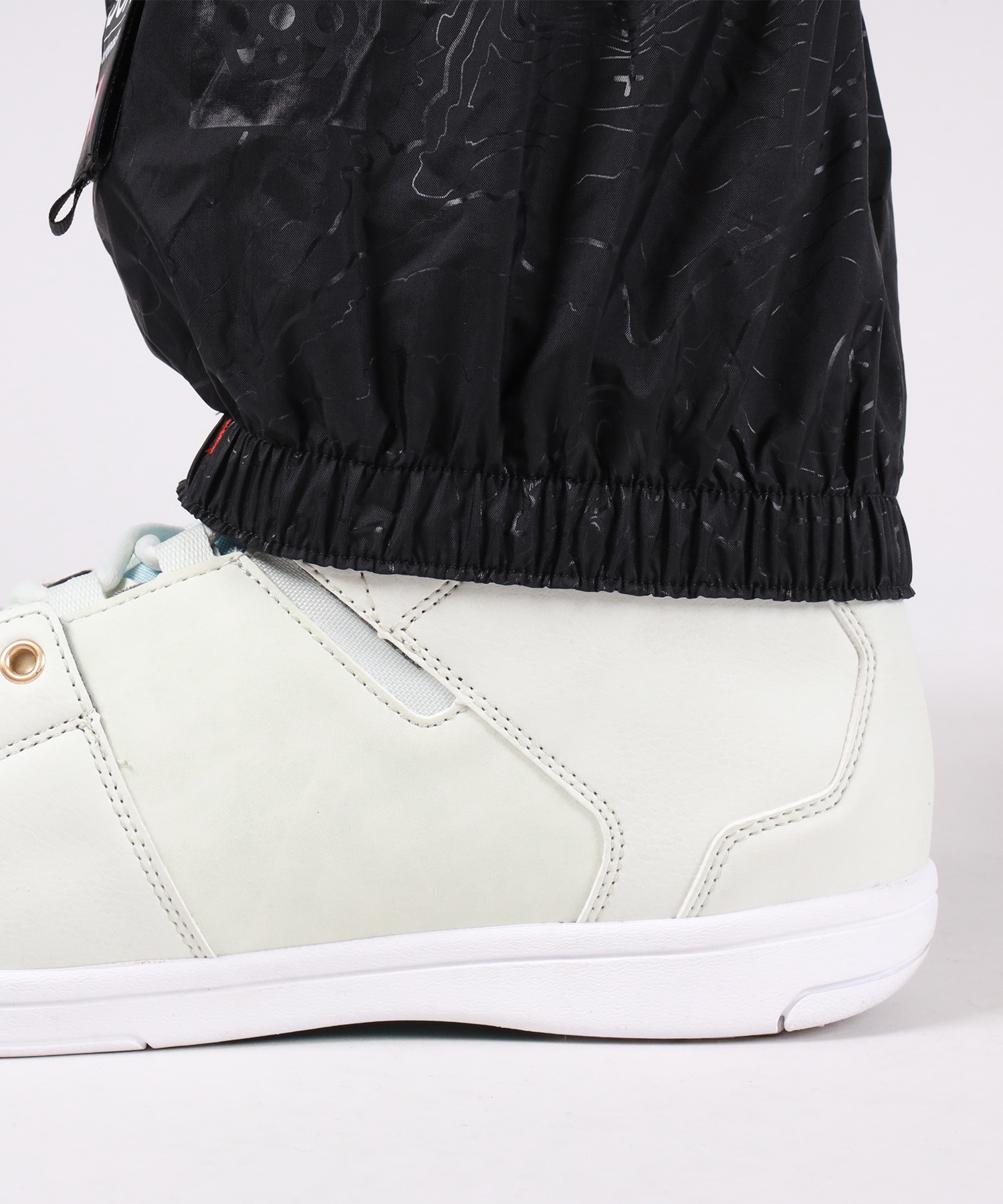 【早期購入/店頭受取対象外】 686 シックスエイトシックス スノーボード ウェア パンツ ユニセックス GORE-TEX DISPATCH BIB ゴアテックス 25-26モデル MM A17(BLK-M)