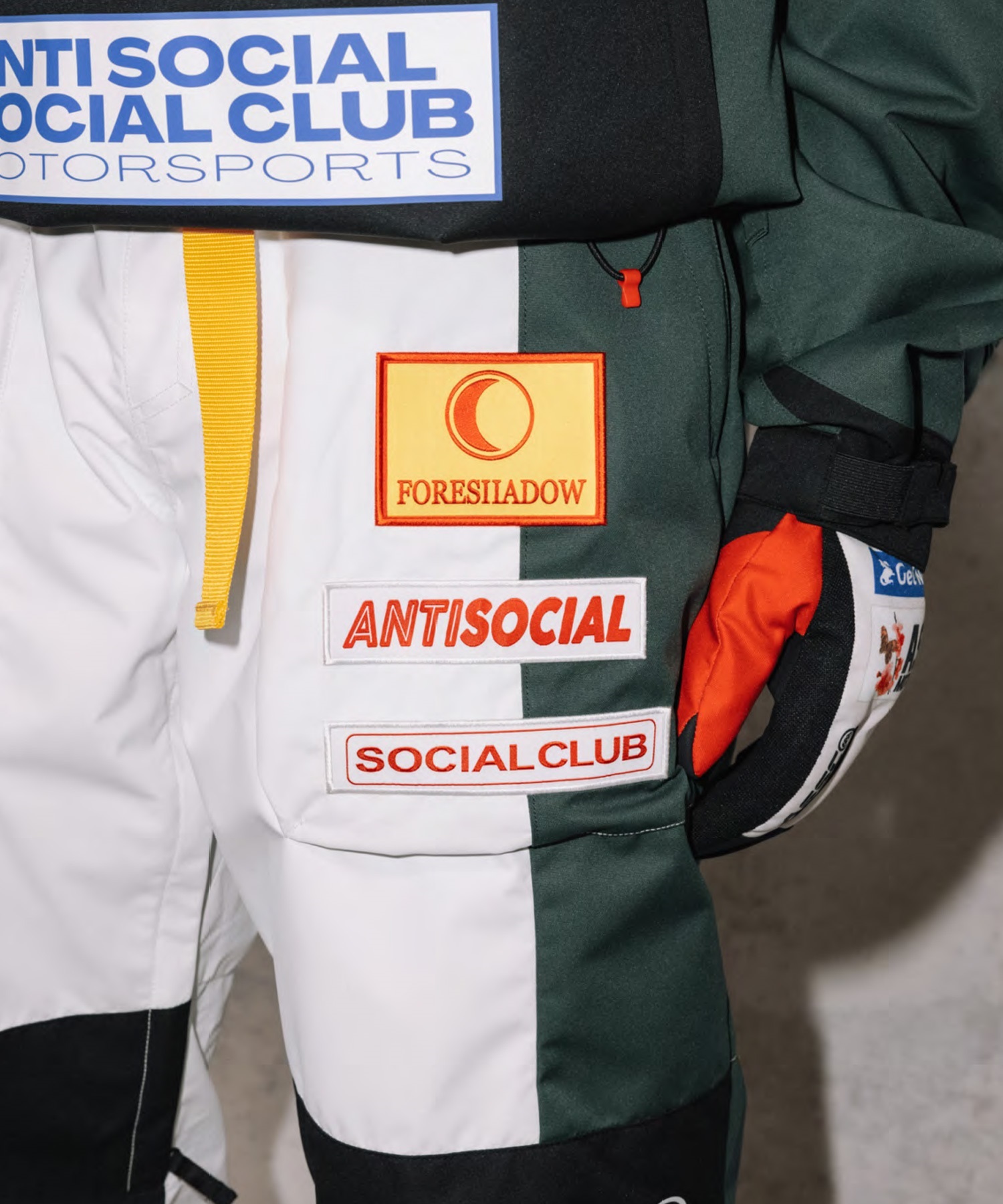 686 シックスエイトシックス ASSC F1 SHELL PT スノーボード ウェア