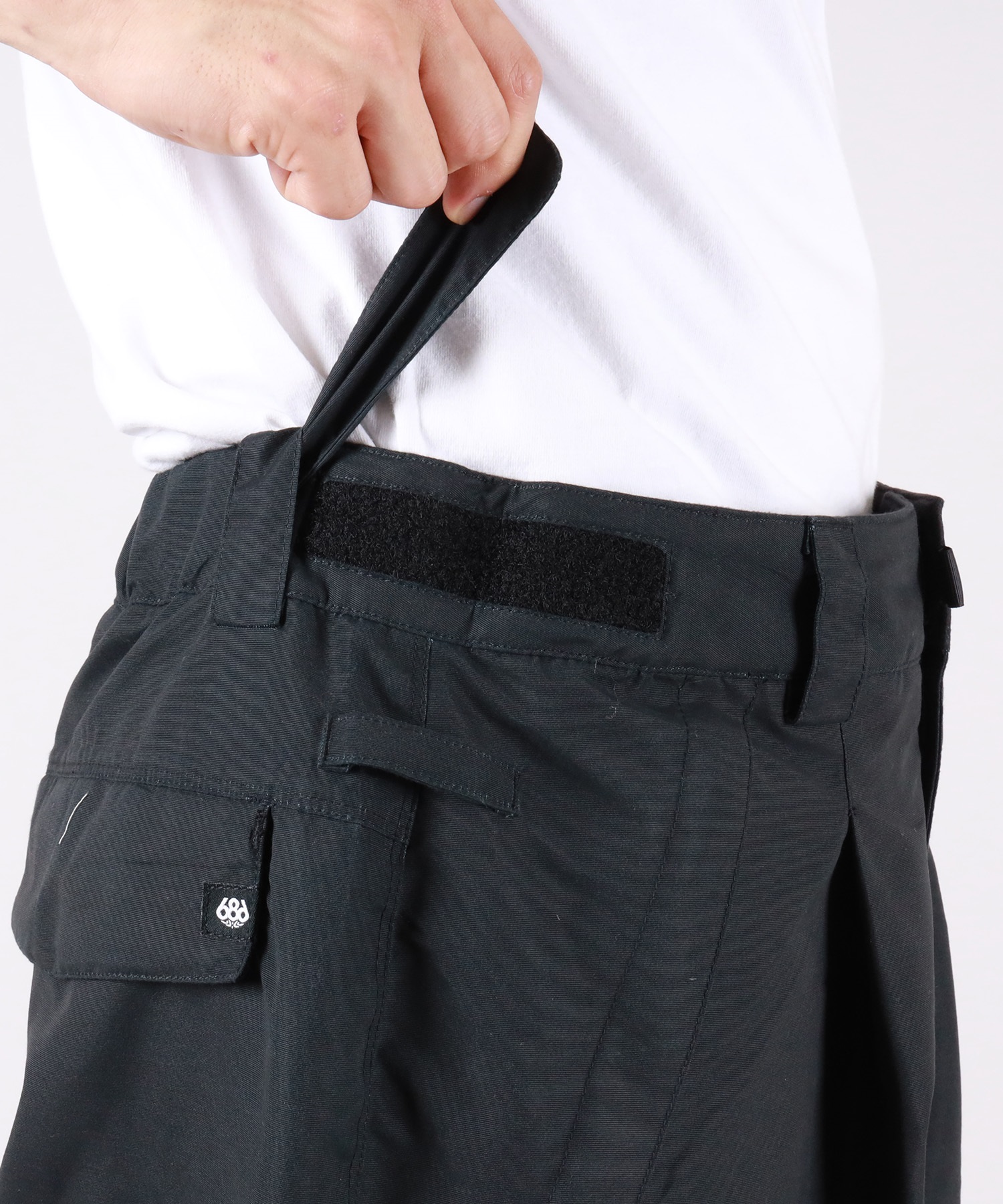 2526】686 シックスエイトシックス スノーボード ウェア パンツ ユニ