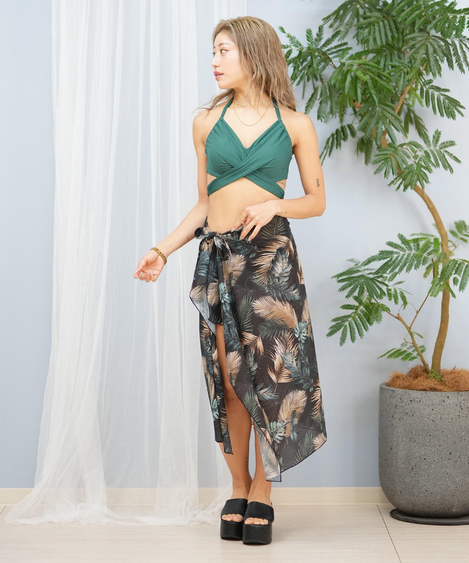 ATHLETA ビキニ上下　大きめサイズ ATHLETA（アスレタ） トレーニングハーフZIPジャージ 上下セット