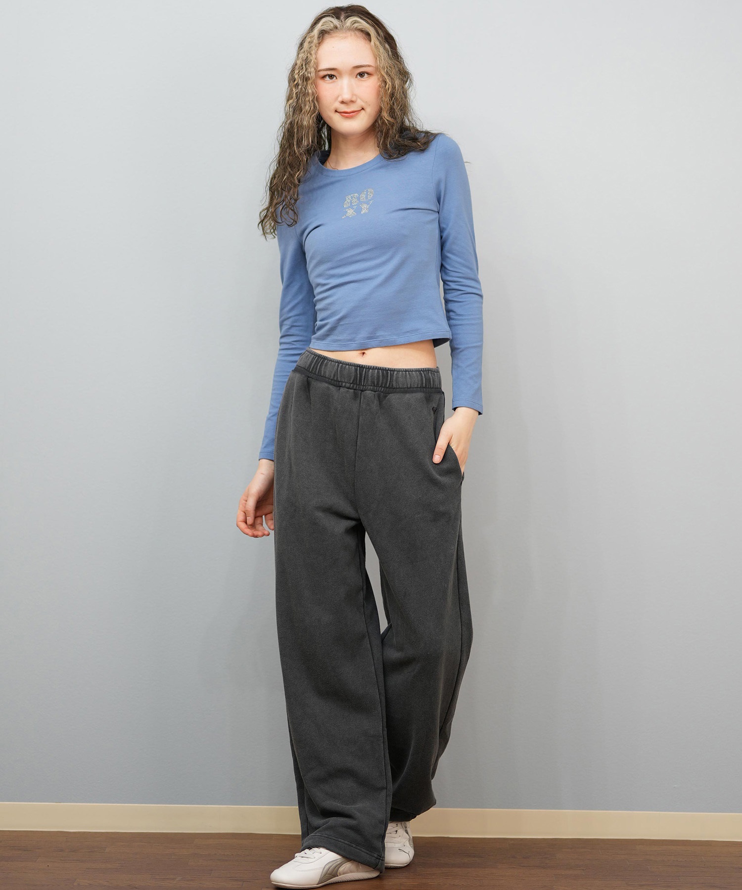 ROXY ロキシー 長袖 Tシャツ ロンT レディース クロップド丈 ショート丈 ロゴ SPARKLY ロンT RLT254035(BLU-M)
