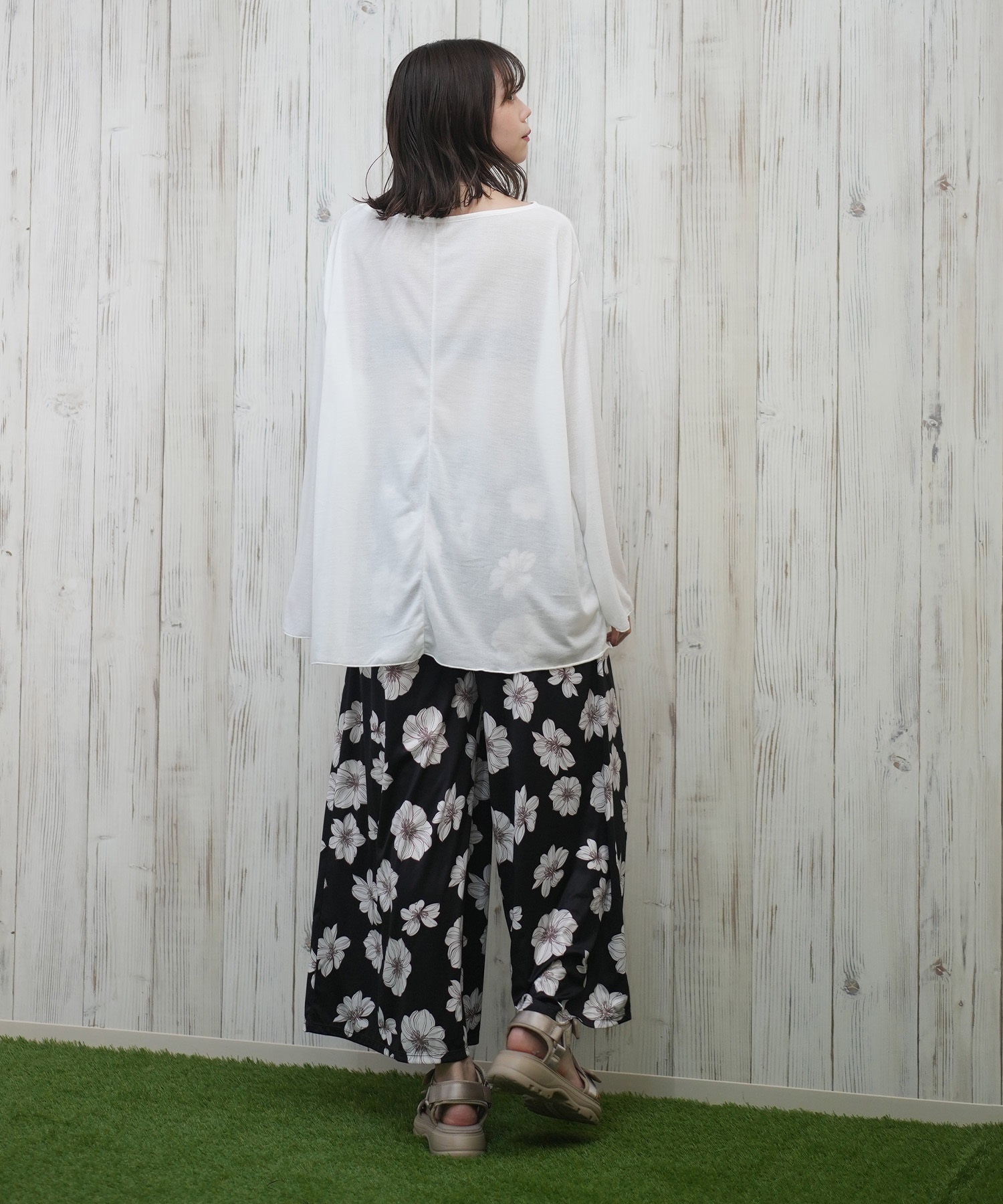 ROXY ロキシー 水着 レディース ラッシュガード 長袖 Tシャツ ロンT Vネック カットソー 水陸両用 UVカット TIDAL CREST RLY251050(WHT-M)