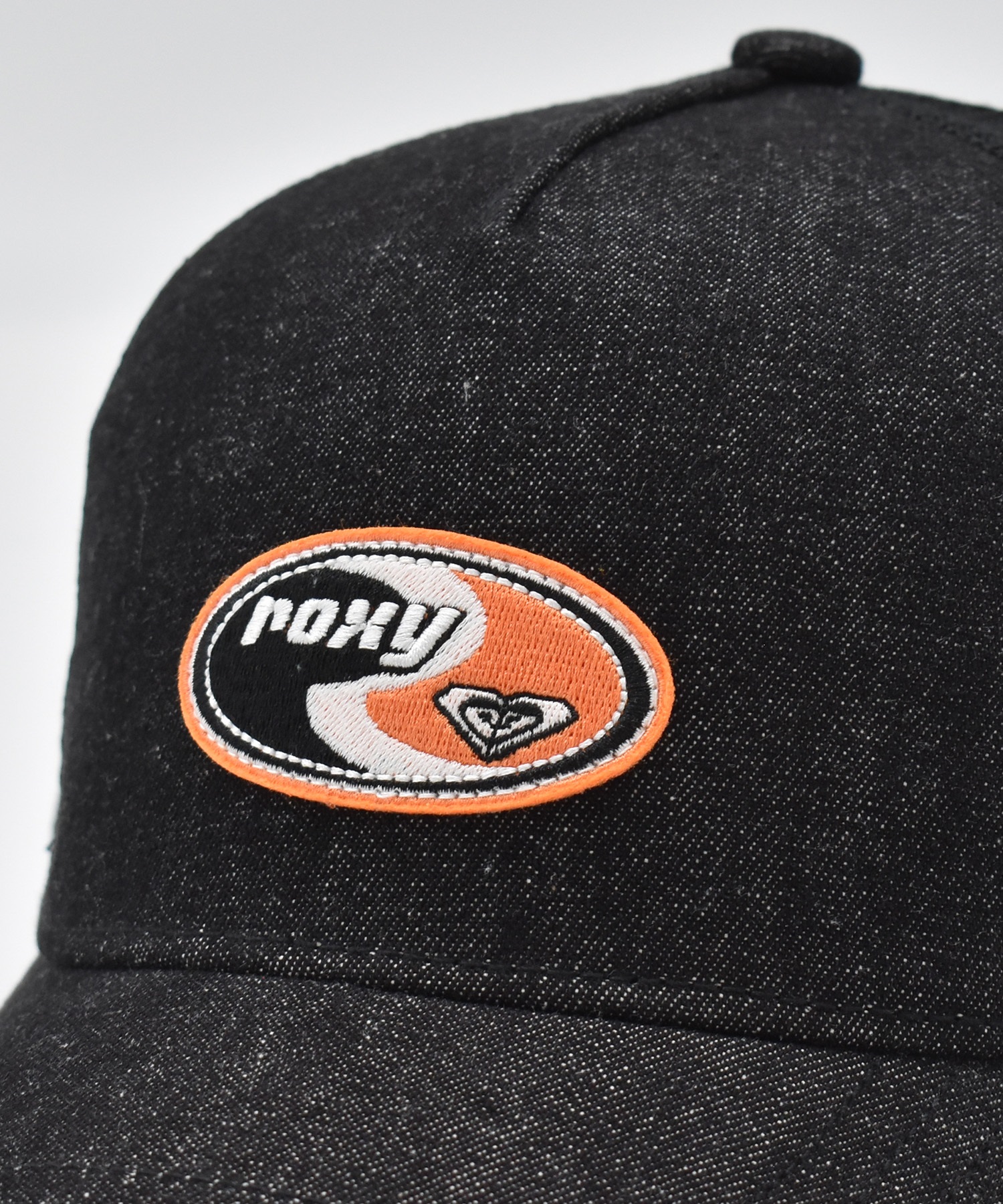 ROXY ロキシー　ヘルメット　新品未使用　レディース　女性　L 60センチ Amazon.co.jp: [ロキシー] ヘルメット レディース AVERY