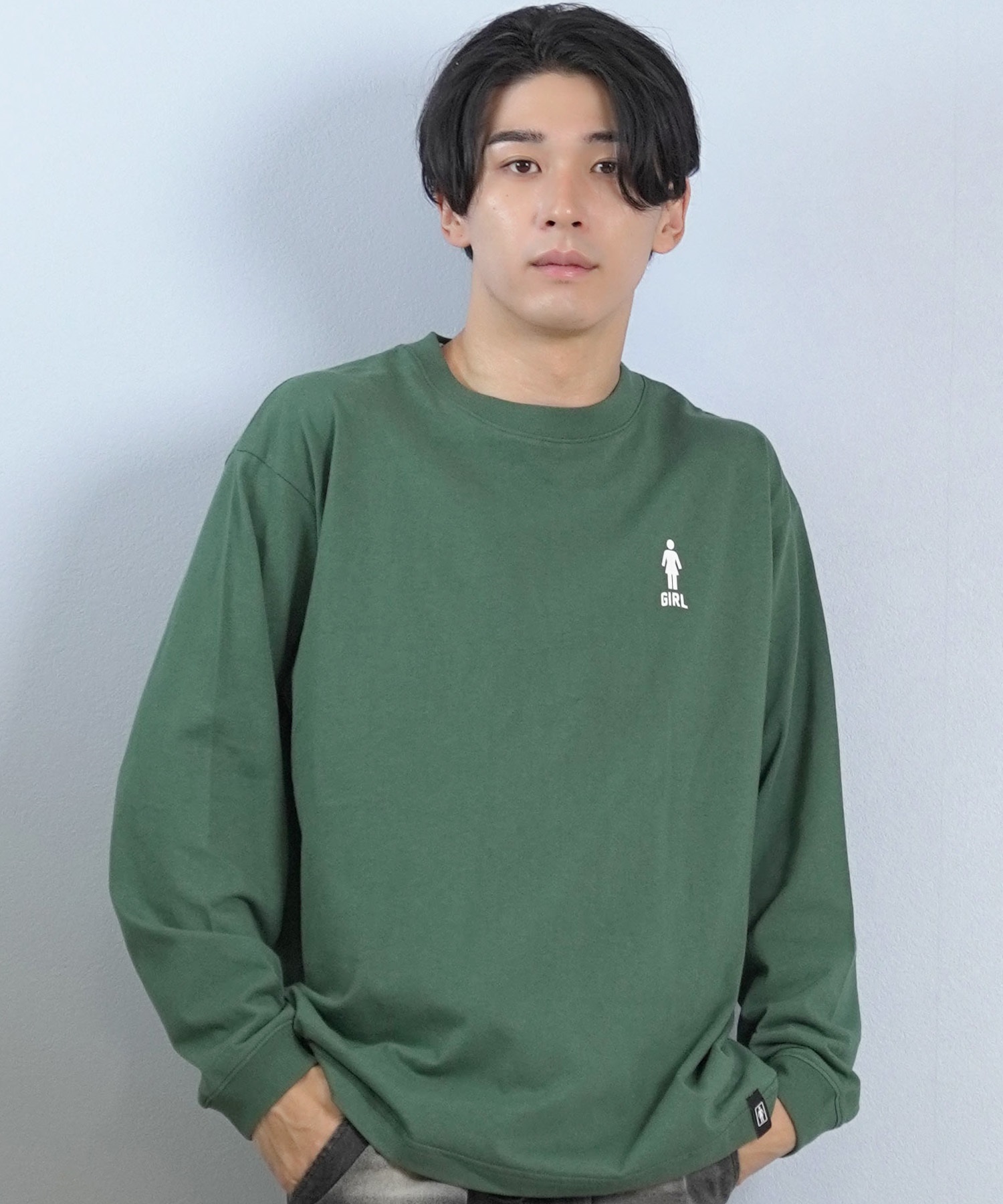 良品⭐️プラダスポーツ　長袖カットソー　ロンT バックポッケ　カーキ GIRL ガール 長袖 Tシャツ ロンT メンズ バックプリント ロゴ