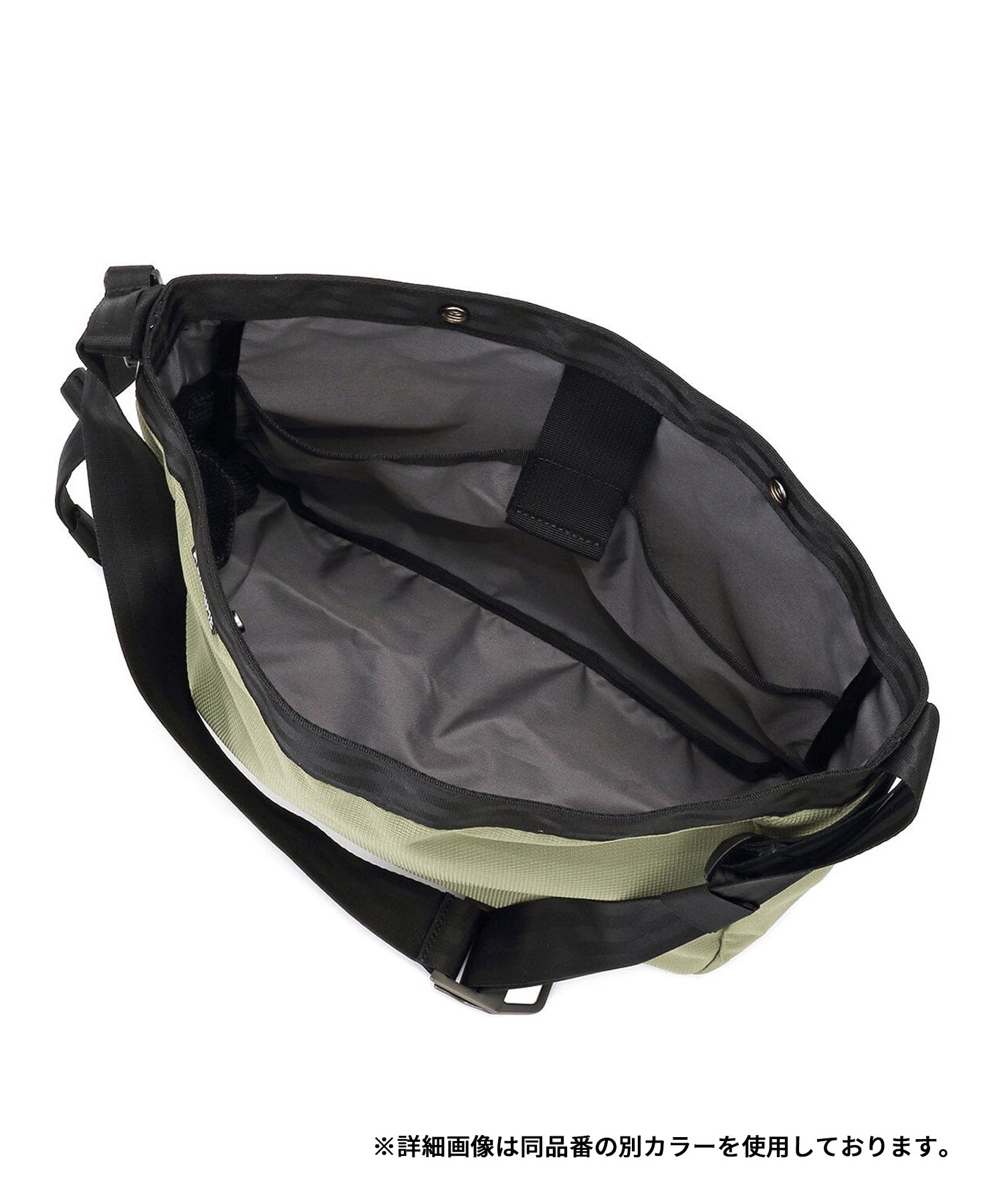 CHROME クローム ショルダーバッグ ロゴ 軽量 NEWSPAPER MESSENGER ニュースペーパー メッセンジャー 26L JP197SG 4