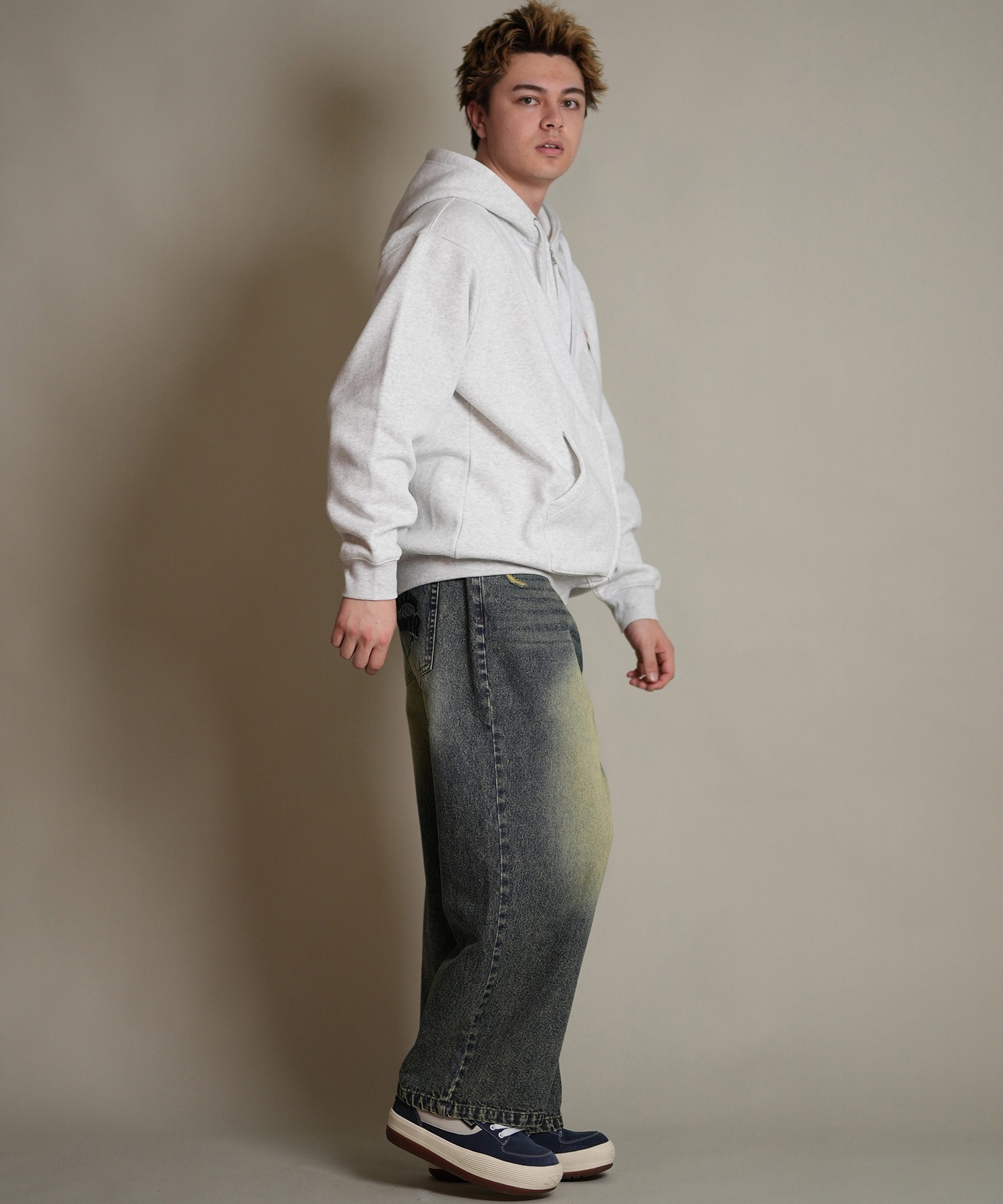 THRASHER スラッシャー ジップアップ パーカー メンズ スウェット フーディー ロゴ ワンポイント 裏起毛 254TH1PK065(WHT-M)
